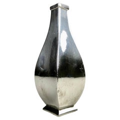 Vase danois en étain Just Andersen des années 1940