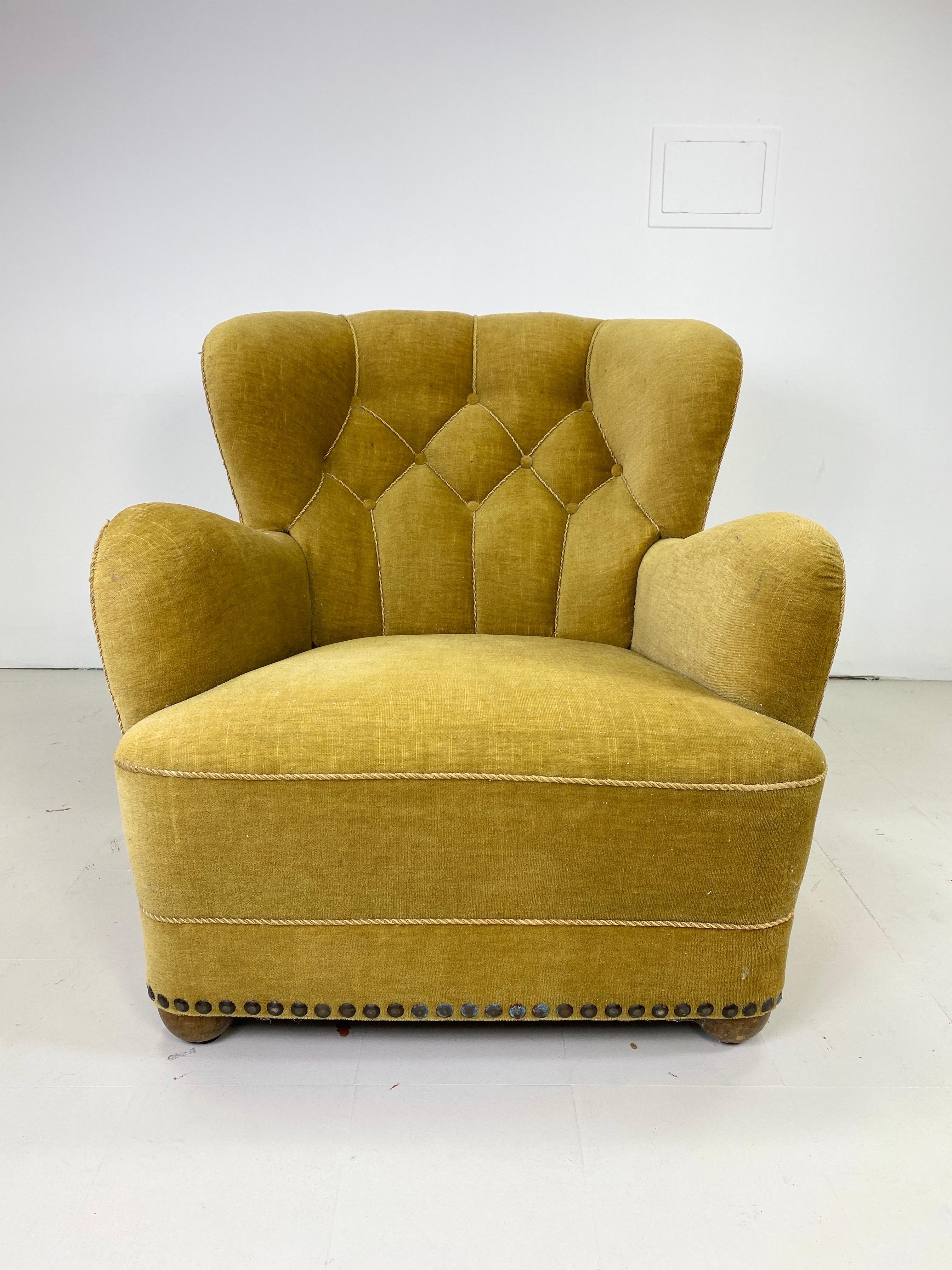 Scandinavian Modern 1940s Danish Lounge Chair For Sale