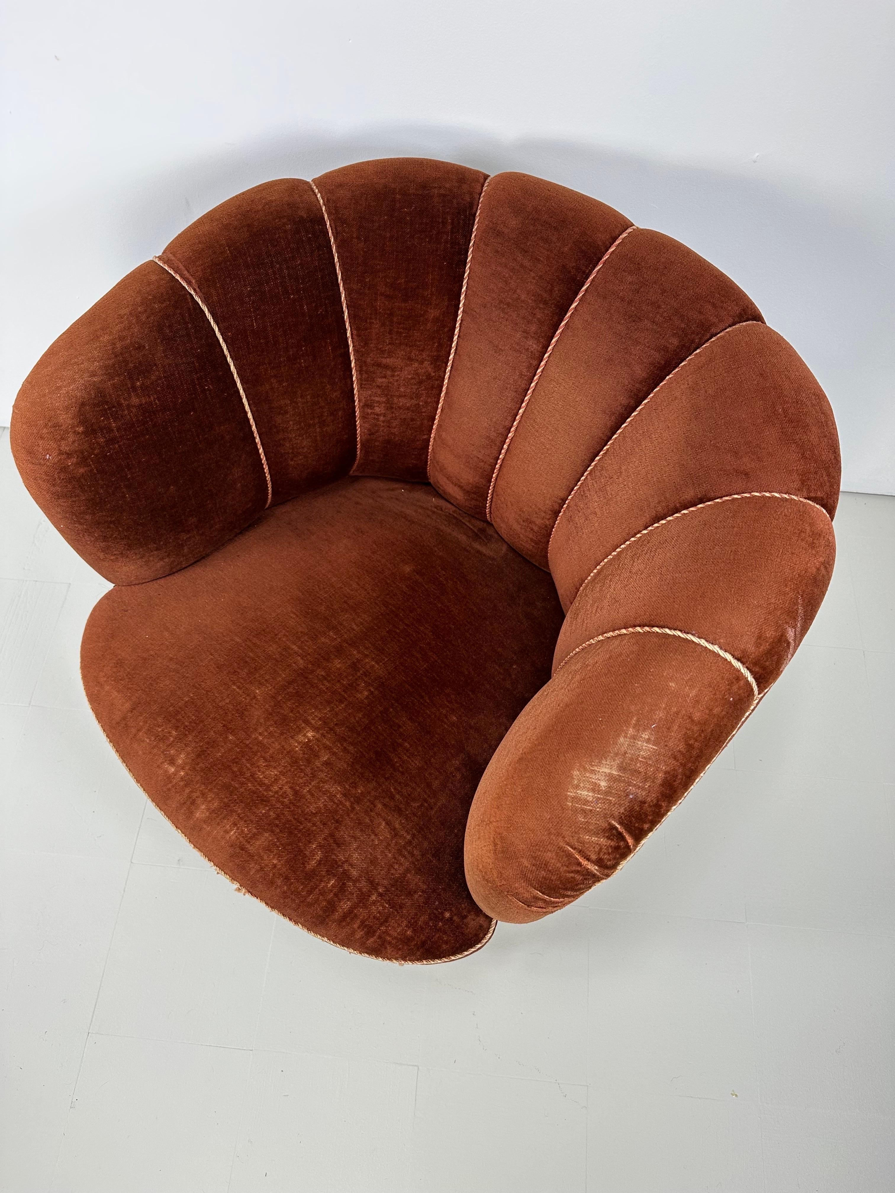 Scandinavian Modern 1940’s Danish Lounge Chair For Sale