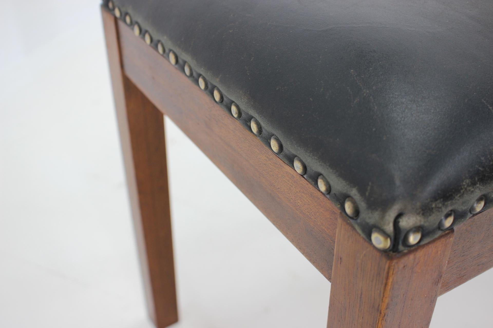 Mid-20th Century 1940s Danish Mahogany Leather Stool For Sale