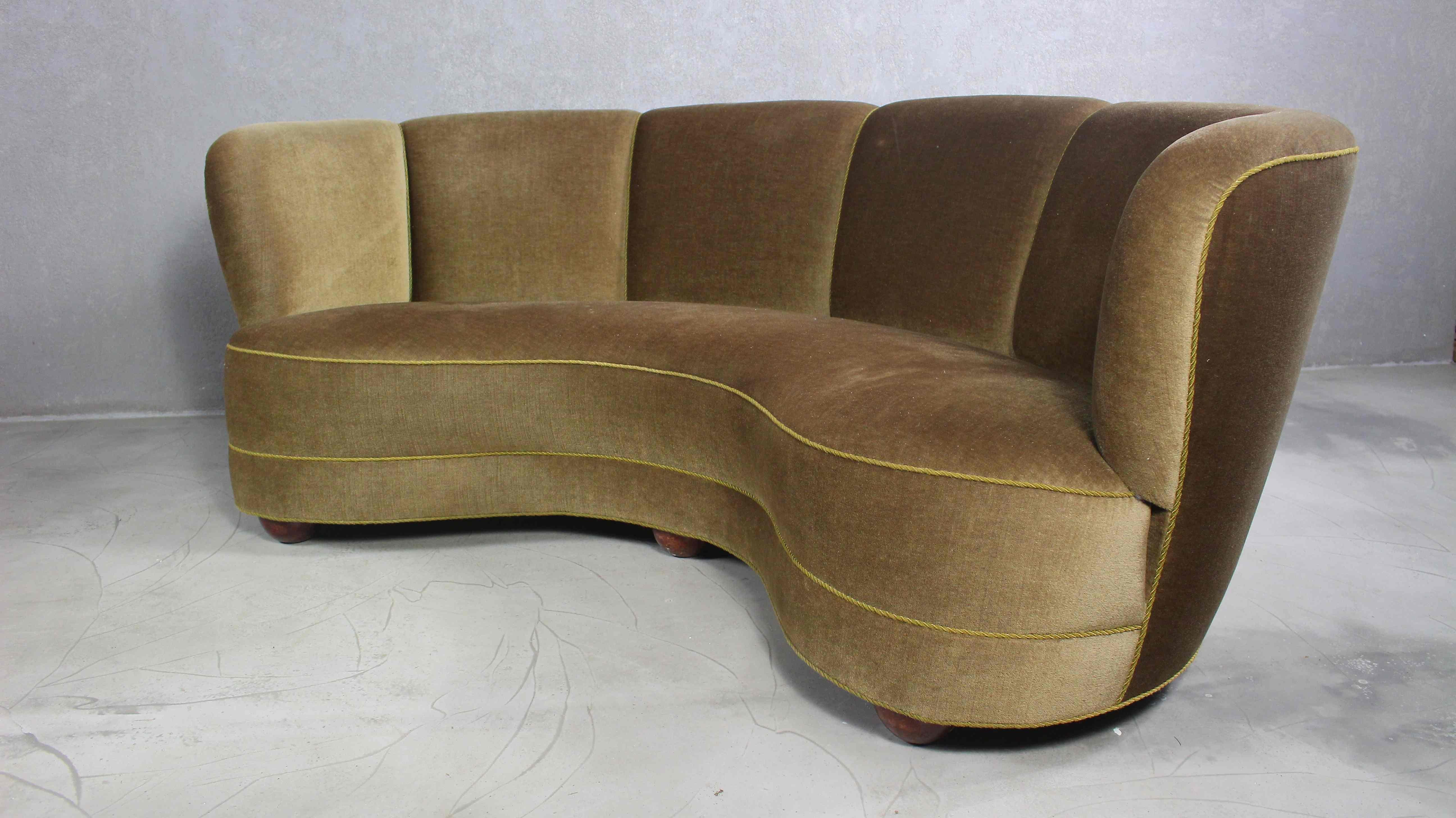 1940s, Danish Modern Curved Velvet Banana Sofa 7