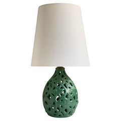  Lampada da tavolo danese moderna degli anni '40 in ceramica smaltata verde di Michael Andersen