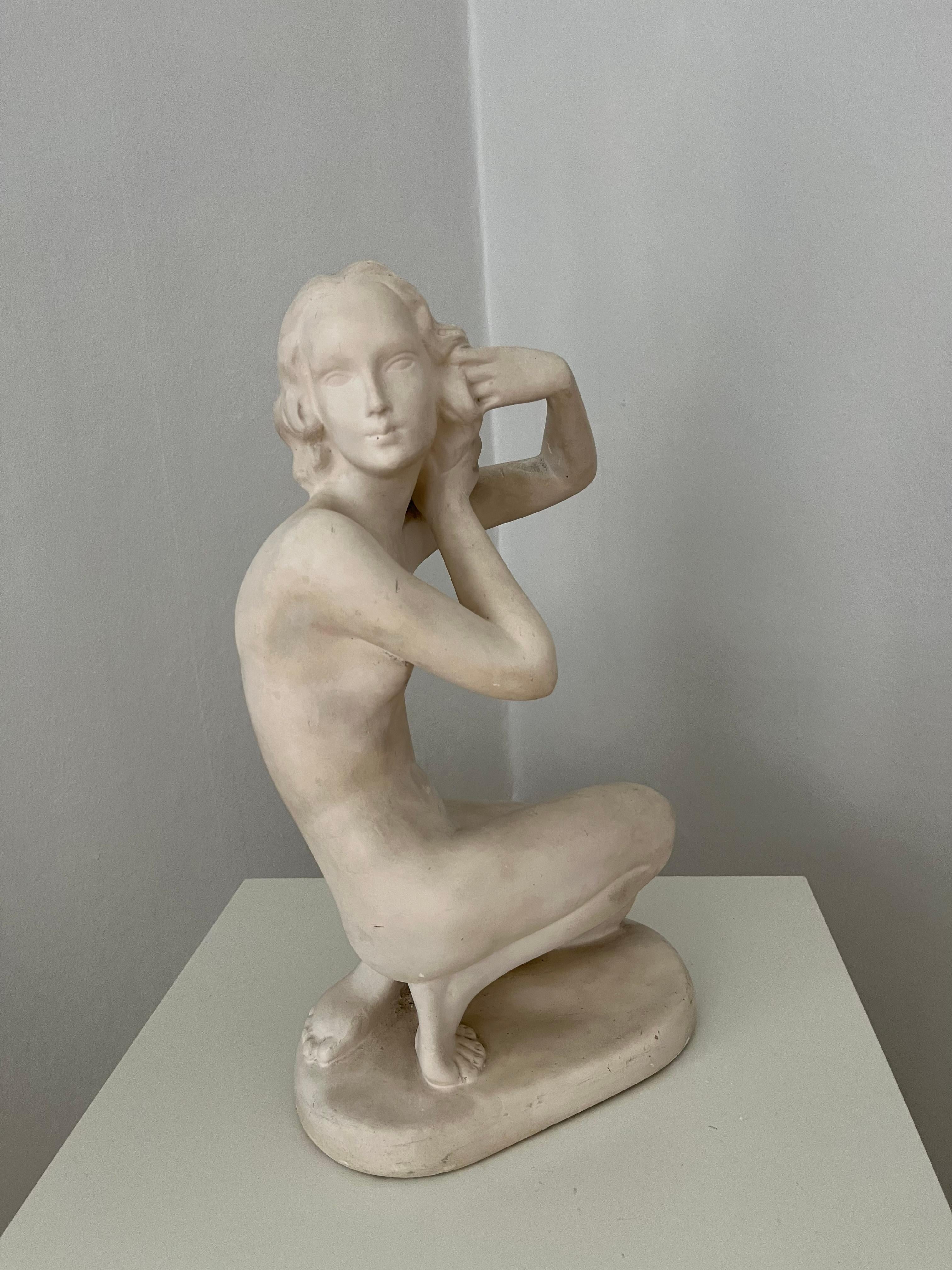 Figurine de femme en plâtre danoise des années 1940 Abîmé - En vente à Frederiksberg C, DK