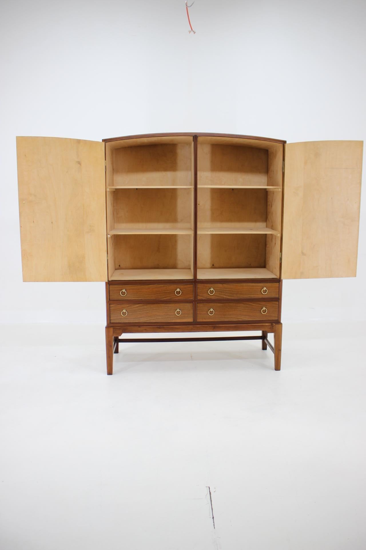 1940s Danish Restored Mahogany Cabinet For Sale 4