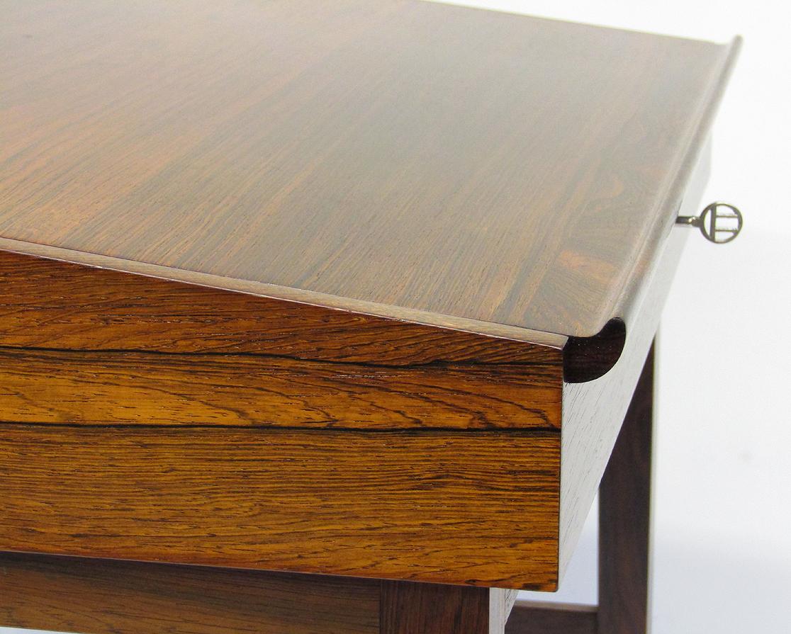 1940s Danish Rosewood NV-40 Writing Desk by Finn Juhl for Niels Vodder 2