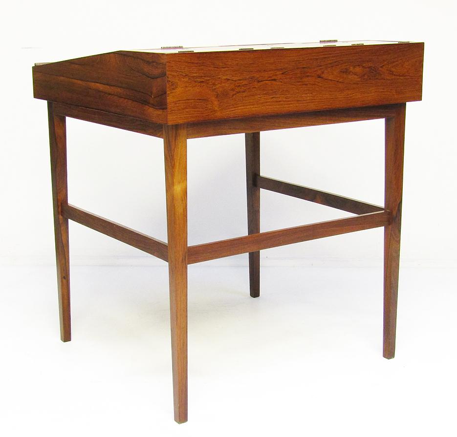 1940s Danish Rosewood NV-40 Writing Desk by Finn Juhl for Niels Vodder 3