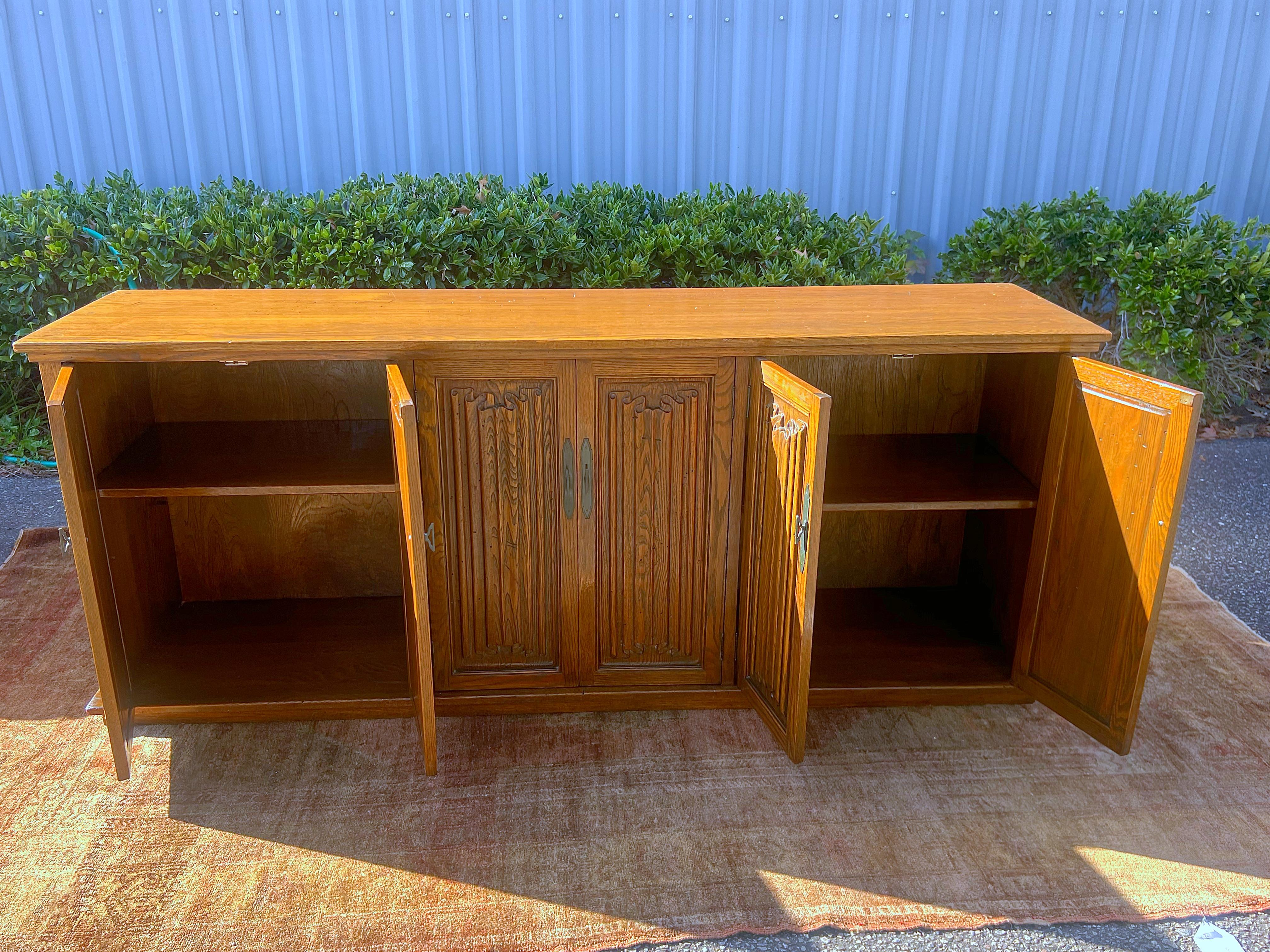 1940s Danish Sideboard With “linen-Folds” Relief Attributed to Henning Kjaernulf 5
