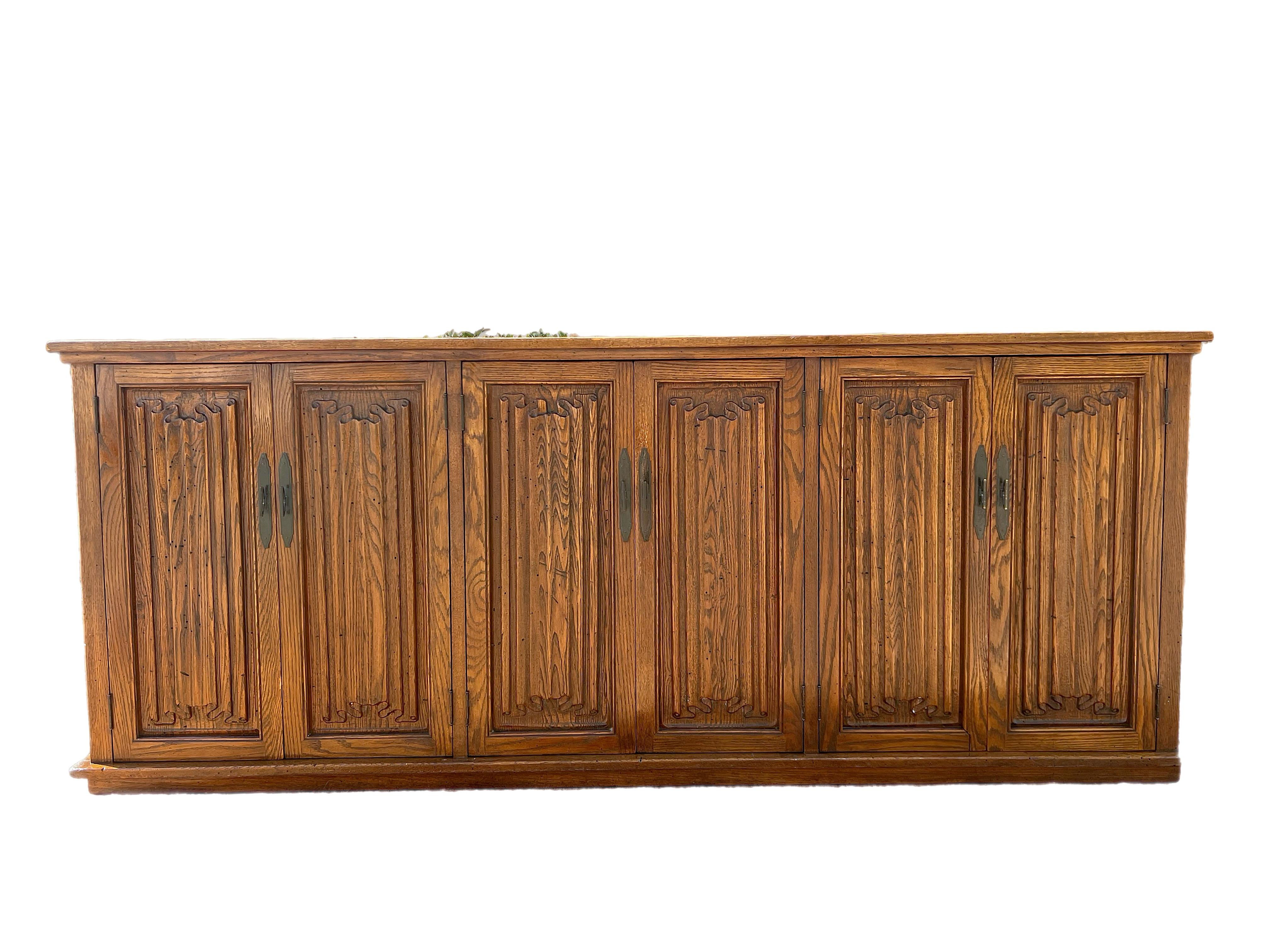 1940s Danish Sideboard With “linen-Folds” Relief Attributed to Henning Kjaernulf 2