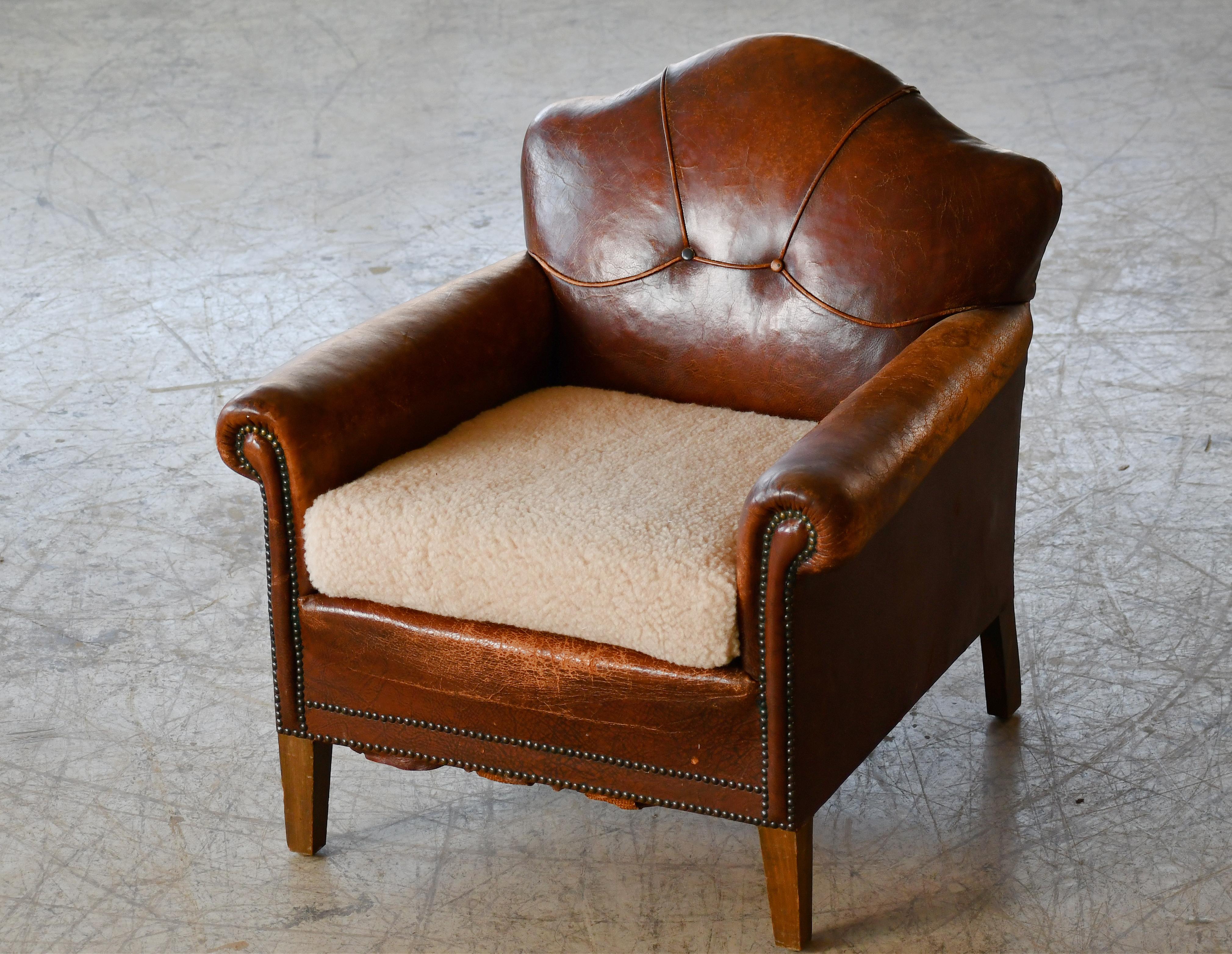 1940s Danish Small Club or Library Chair in Brown Leather For Sale 8