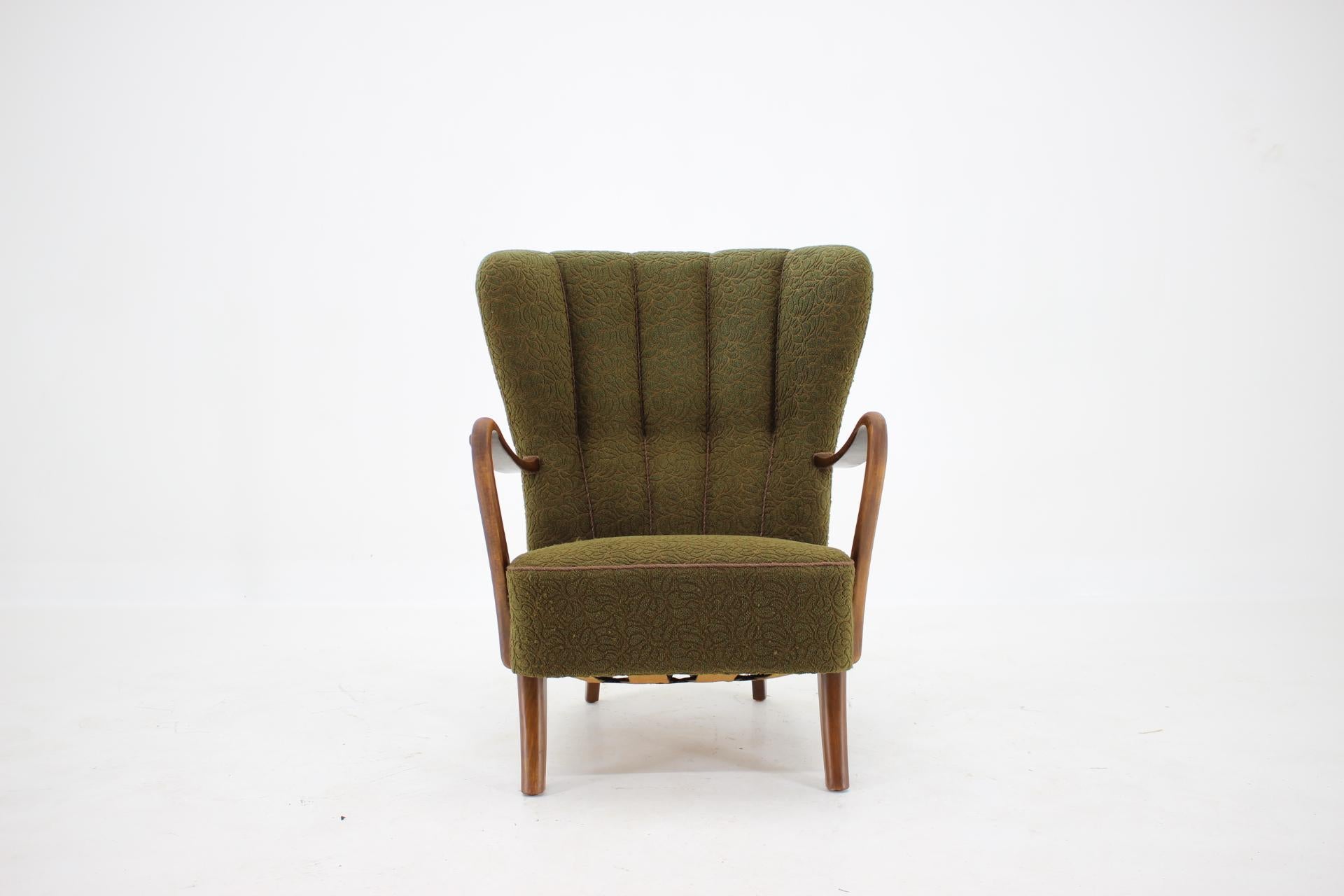 - Good original upholstery with minor signs of use
- The wooden parts have been refurbished.
