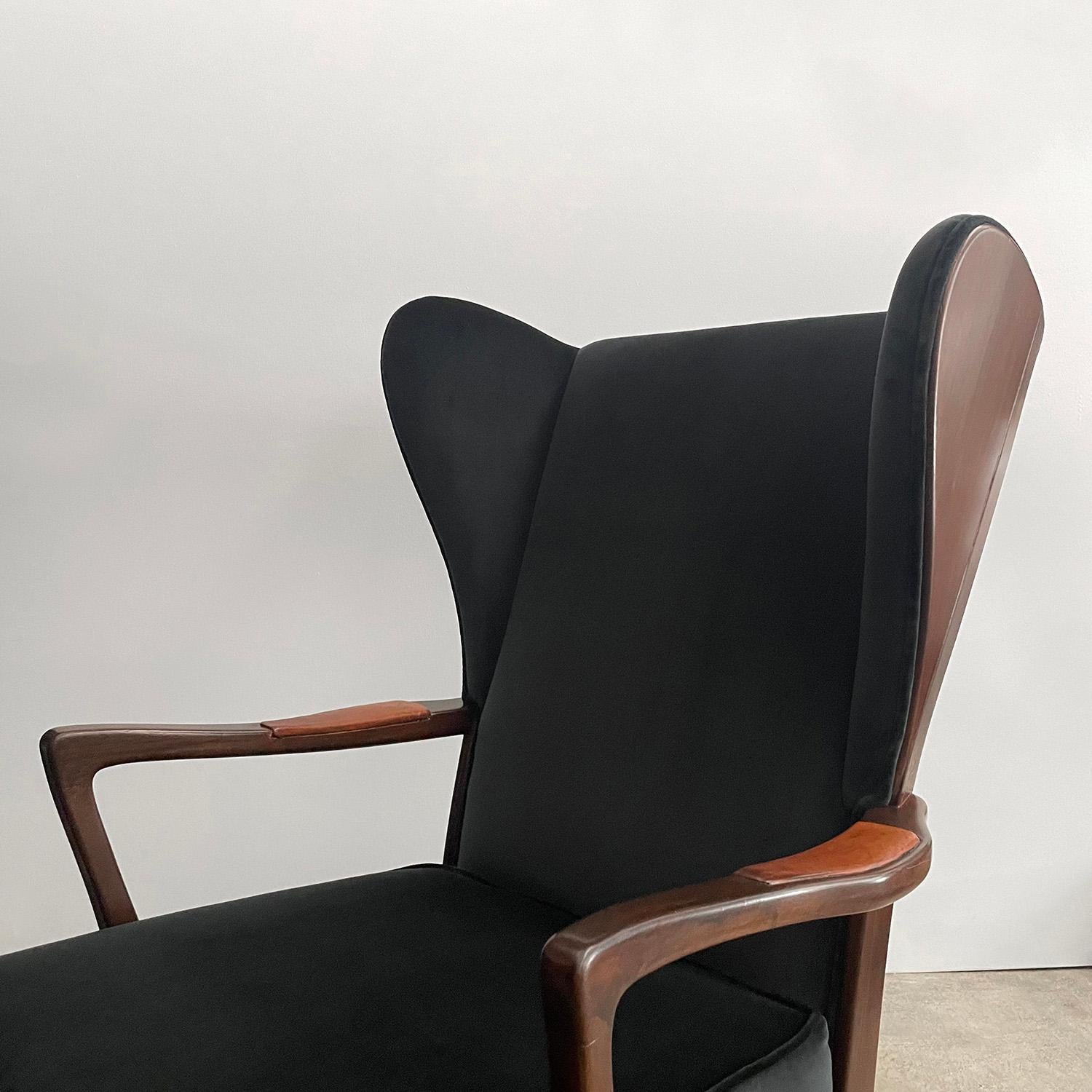  1940s Danish Wingback Lounge Chair For Sale 7