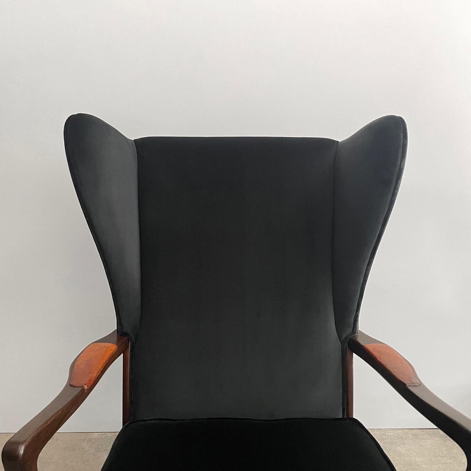  1940s Danish Wingback Lounge Chair For Sale 11