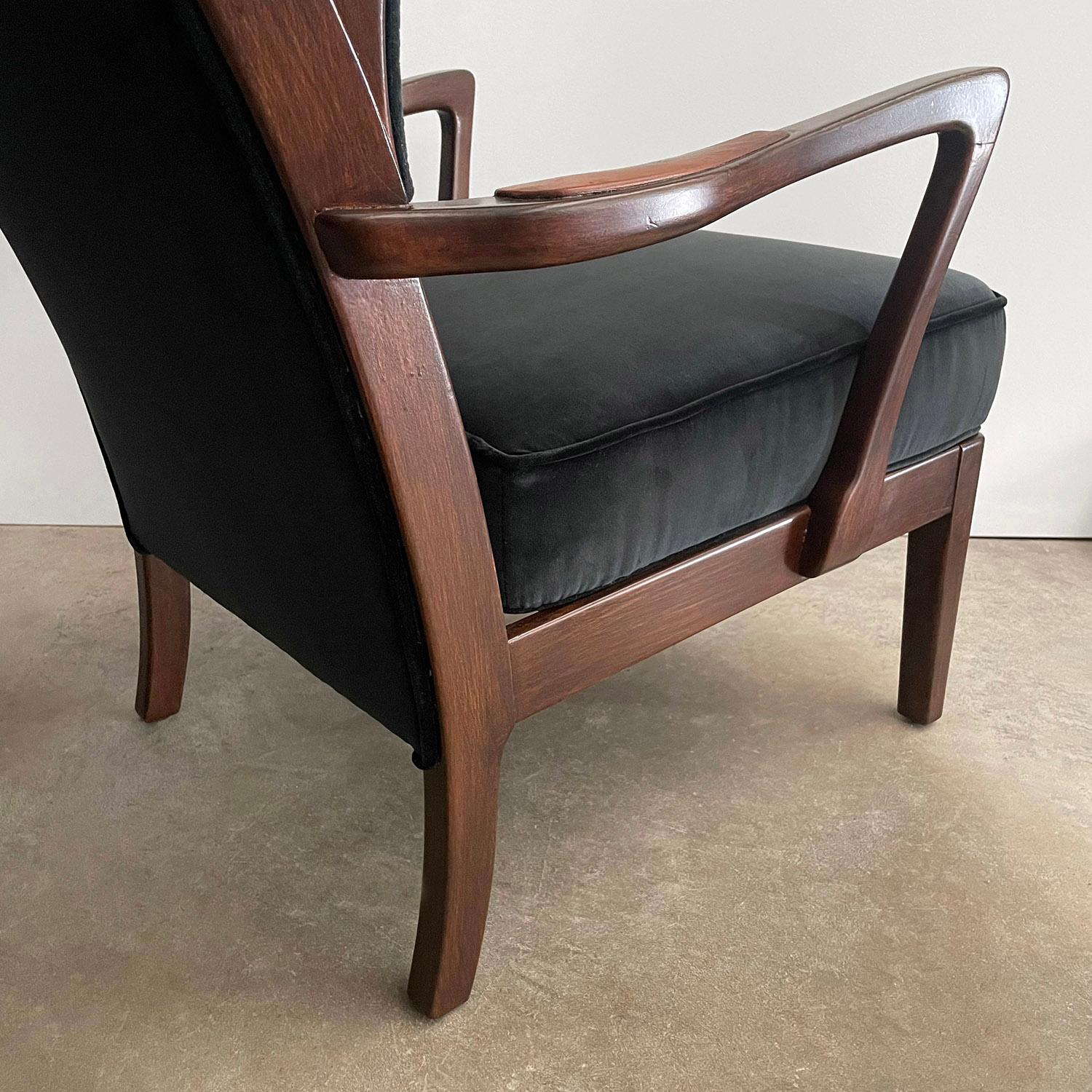  1940s Danish Wingback Lounge Chair For Sale 1