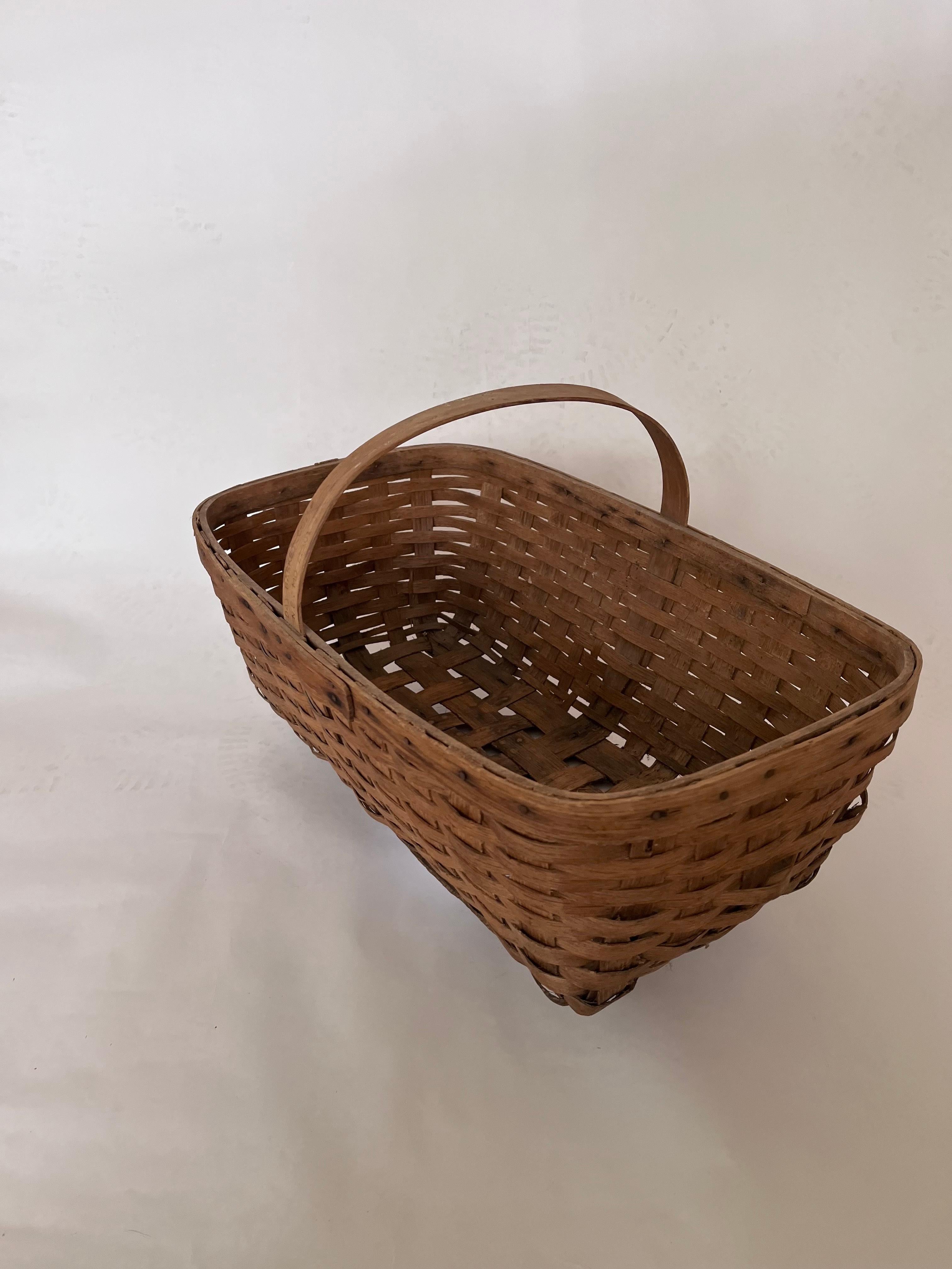 American 1940s Day Basket Co. Handwoven White Oak Long Market Basket with Stamped Handle For Sale