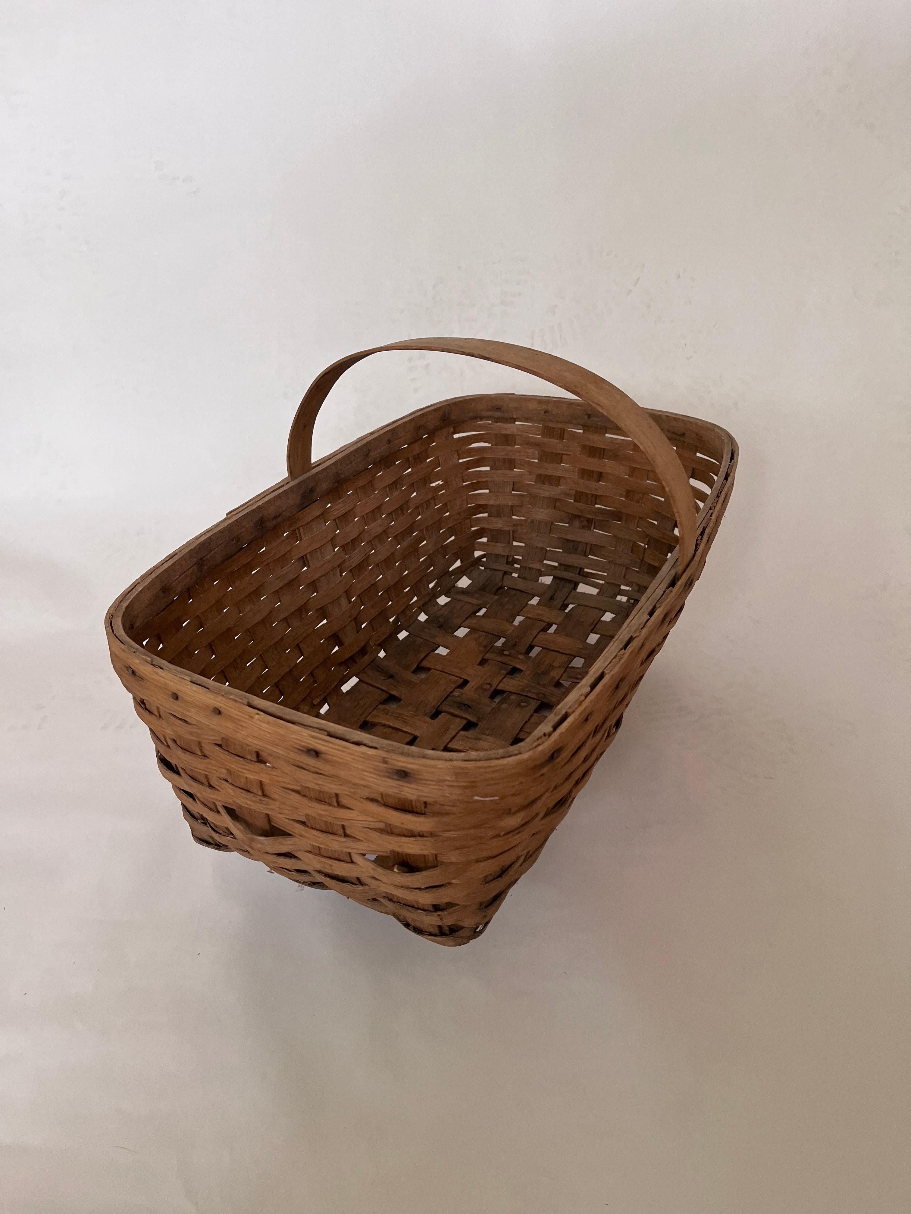 Hand-Woven 1940s Day Basket Co. Handwoven White Oak Long Market Basket with Stamped Handle For Sale
