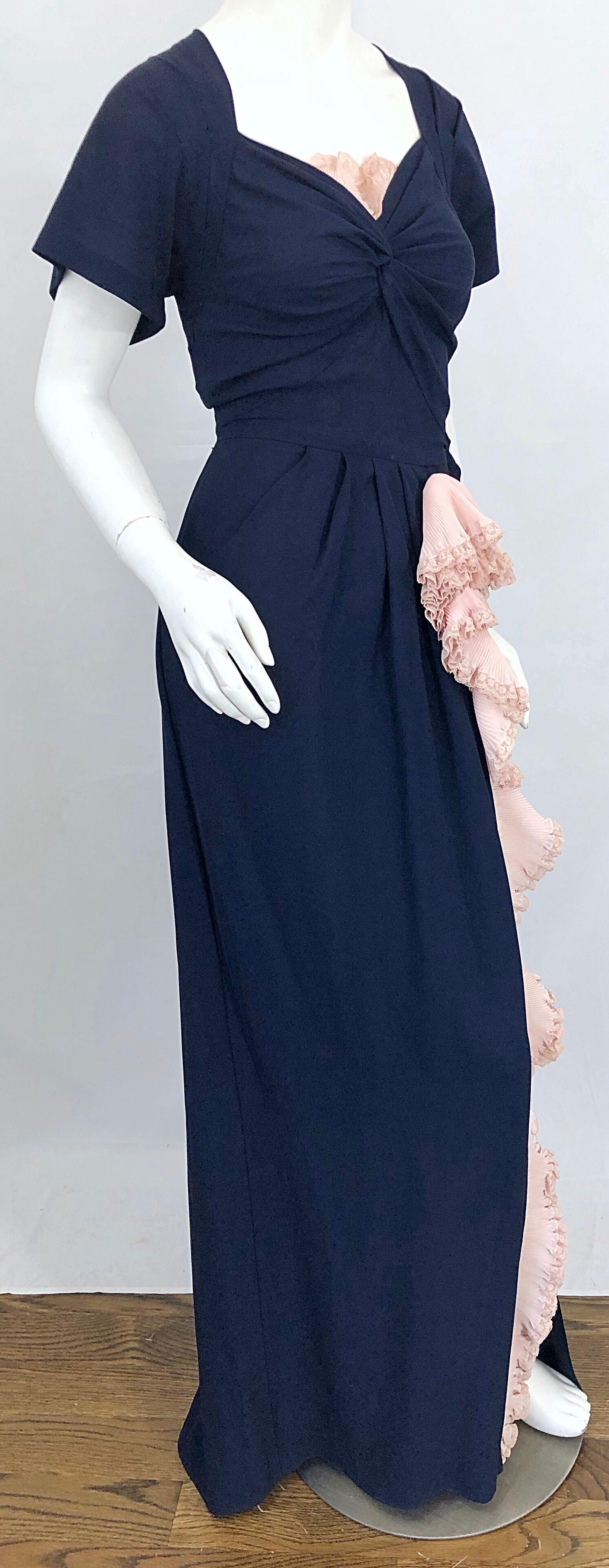1940s Demi Couture Navy Blue + Pale Pink Short Sleeve 40s Vintage Gown / Dress In Excellent Condition For Sale In San Diego, CA