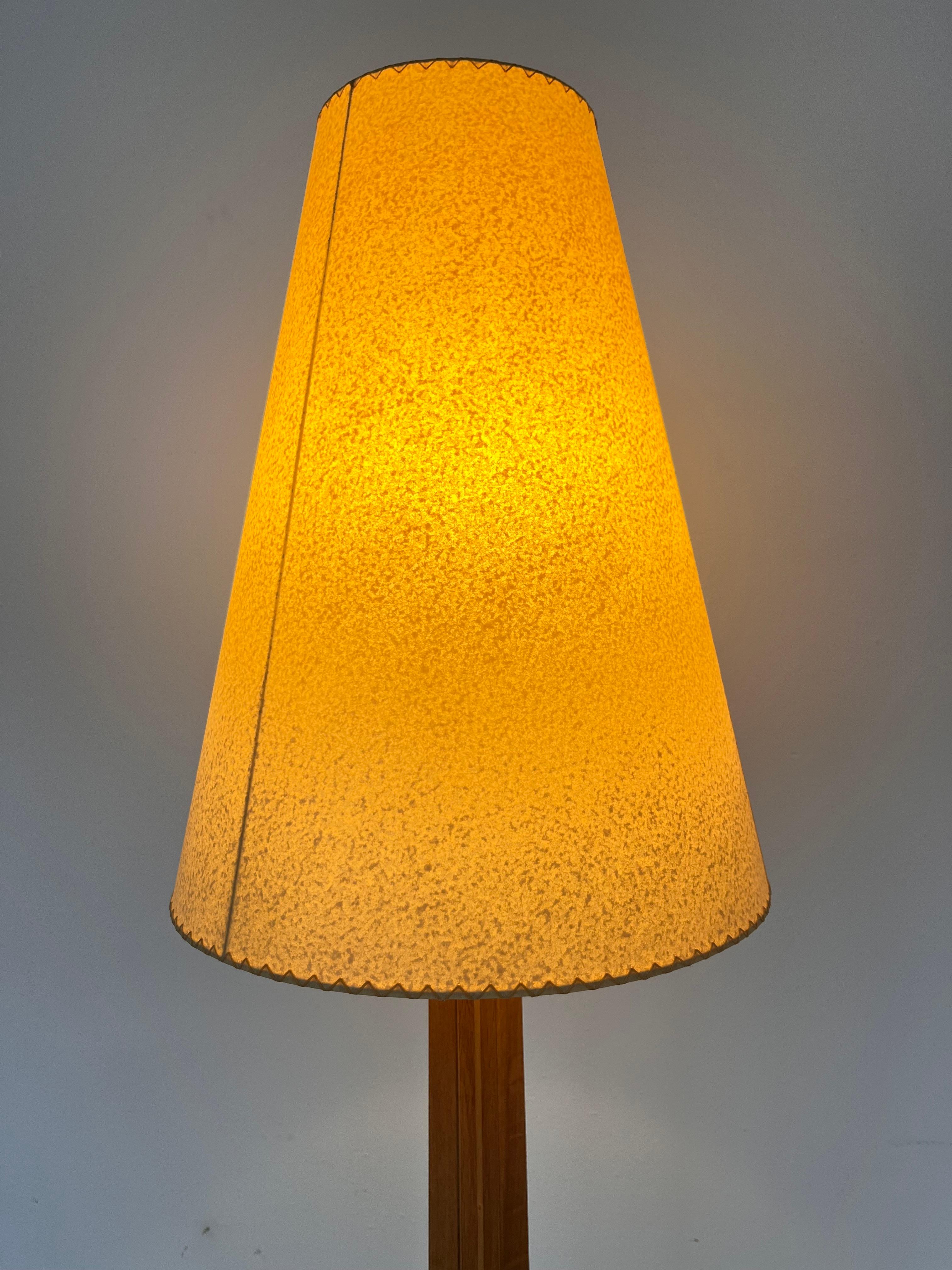 1940s design wooden floor lamp - Czechoslovakia, 1940s For Sale 1