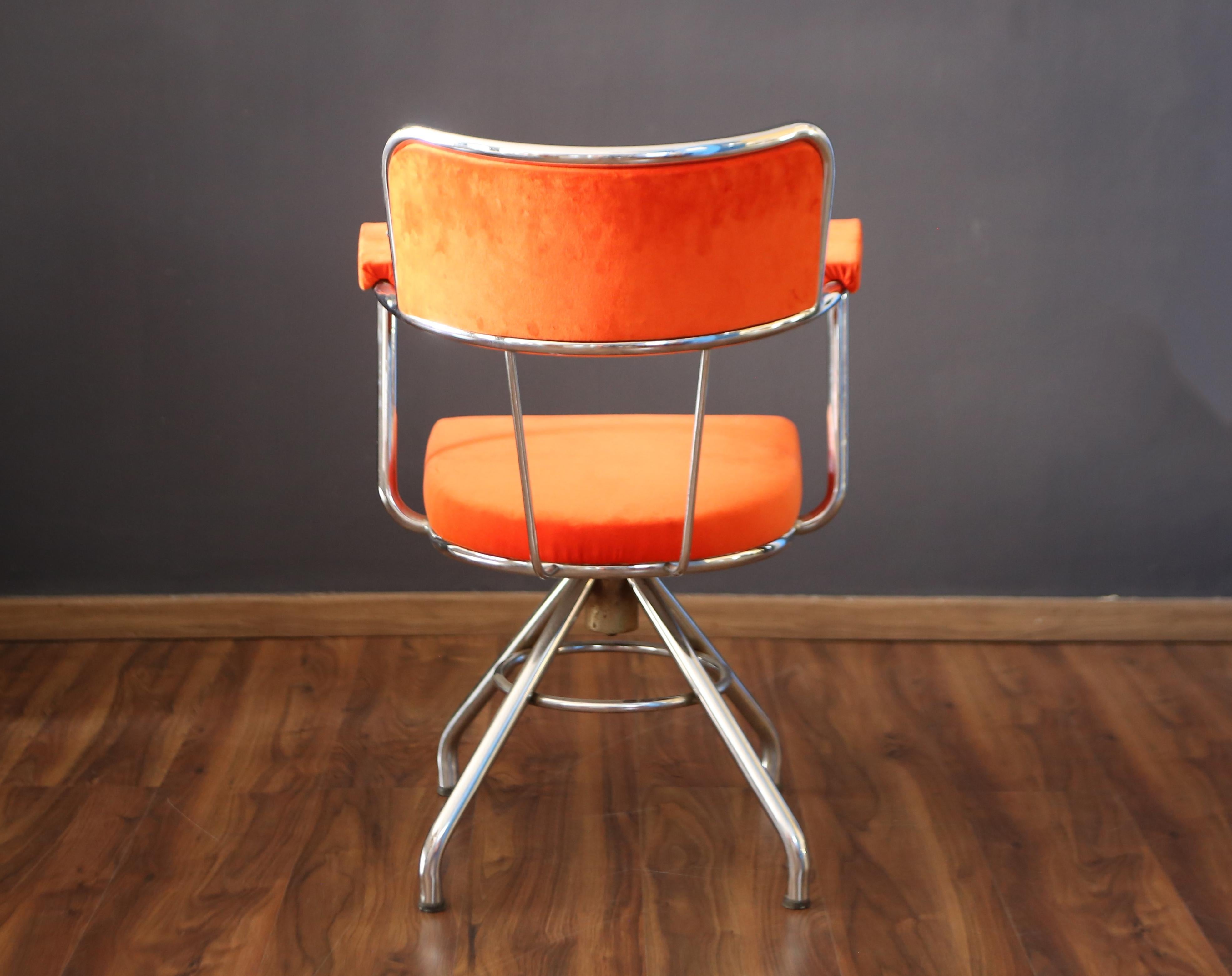 Industriel chaise de bureau des années 1940 fabriquée en Italie en vente