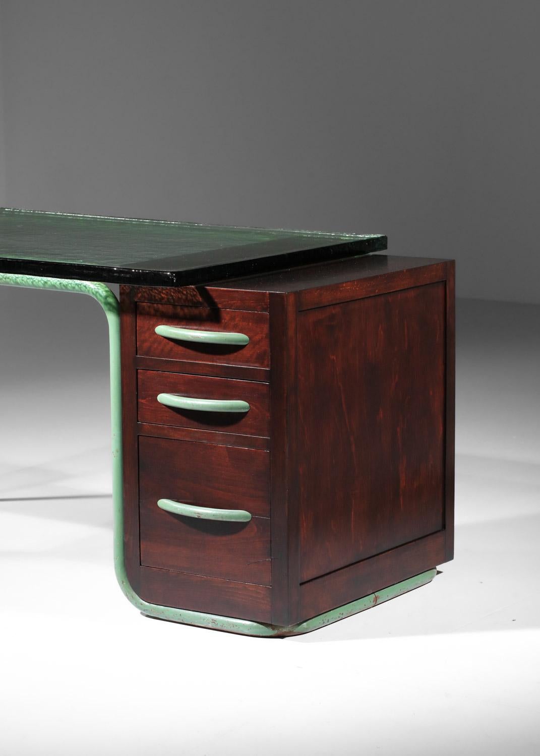 Schreibtisch aus den 1940er Jahren aus Holz und lackierten Stahlrohren mit einer zusätzlichen Glasplatte im Angebot 5