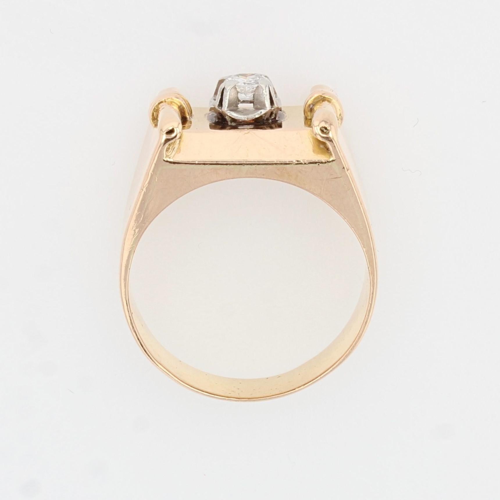 1940s Diamond 18 Karat Yellow Gold Signet Tank Ring For Sale 1