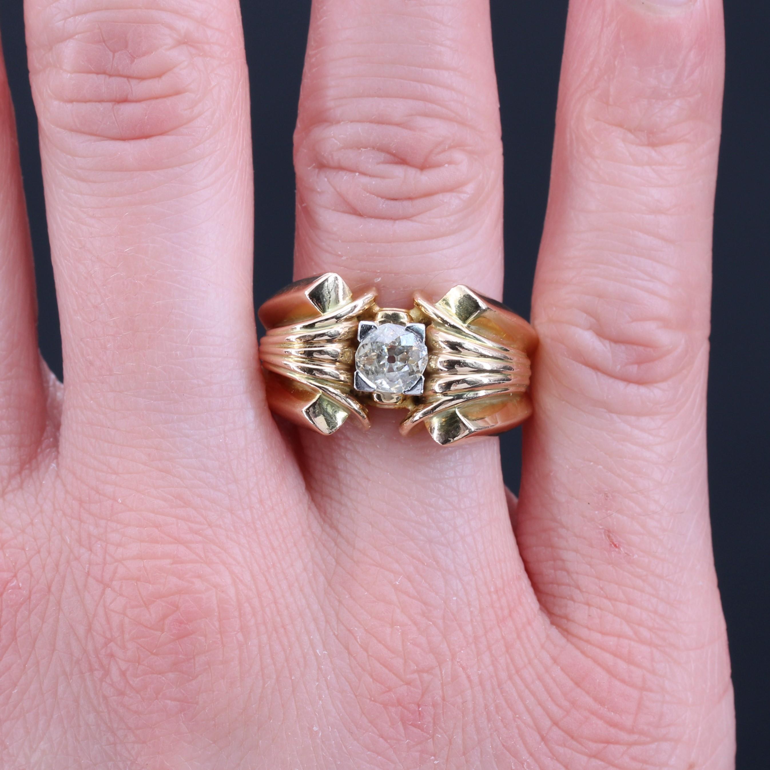 1940s Diamond 18 Karat Yellow Gold Tank Ring In Good Condition For Sale In Poitiers, FR