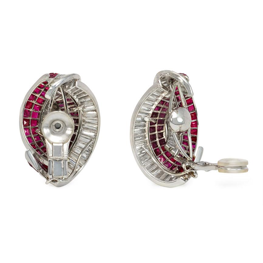 Rétro Boucles d'oreilles à clip en diamant et rubis serti de manière invisible, de style 