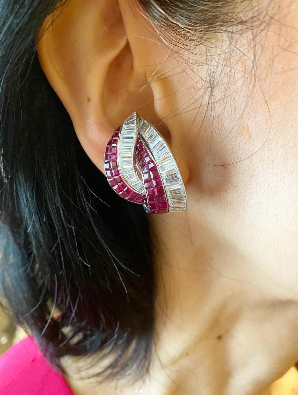 Boucles d'oreilles à clip en diamant et rubis serti de manière invisible, de style 