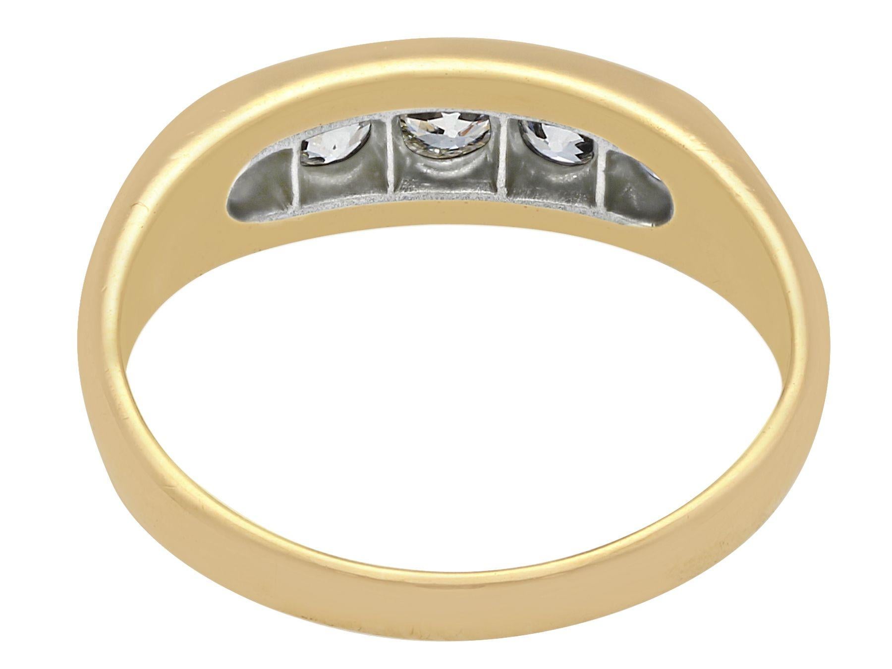 Round Cut 1940s, Diamond and Yellow Gold Five Stone Ring For Sale