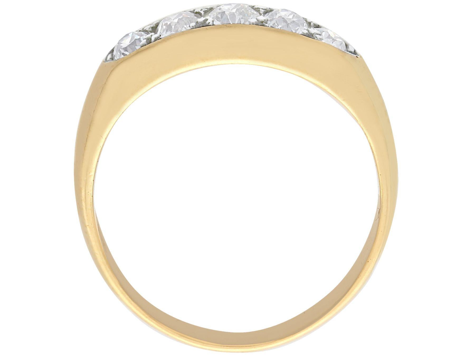 1940s, Diamond and Yellow Gold Five Stone Ring In Excellent Condition For Sale In Jesmond, Newcastle Upon Tyne