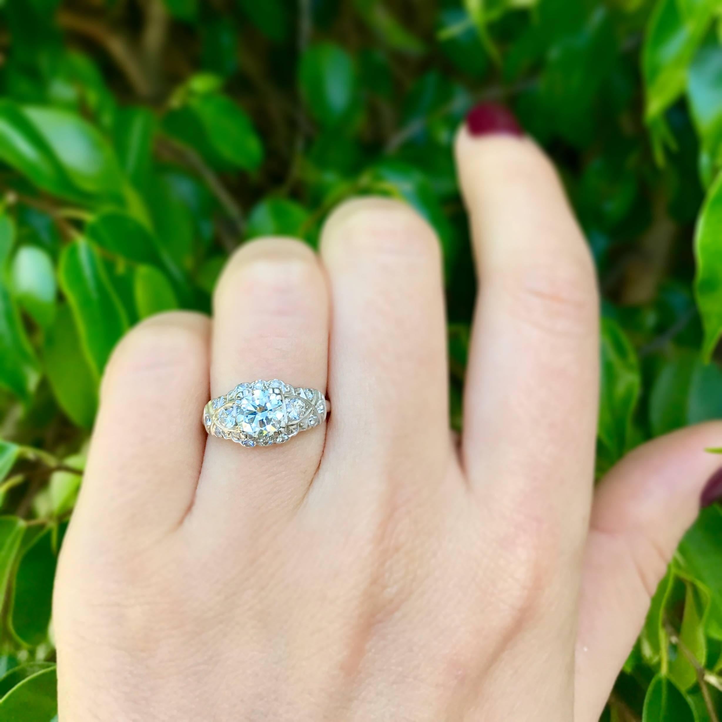 1.17 Carat Diamond Art Deco Platinum Engagement Ring, circa 1930 For Sale 4