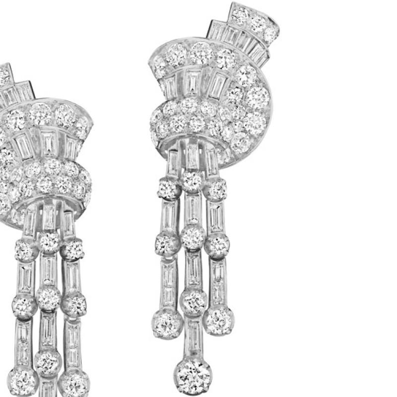 Faraone Boucles d'oreilles à éventail et pompon en diamants des années 1940 Excellent état - En vente à New York, NY