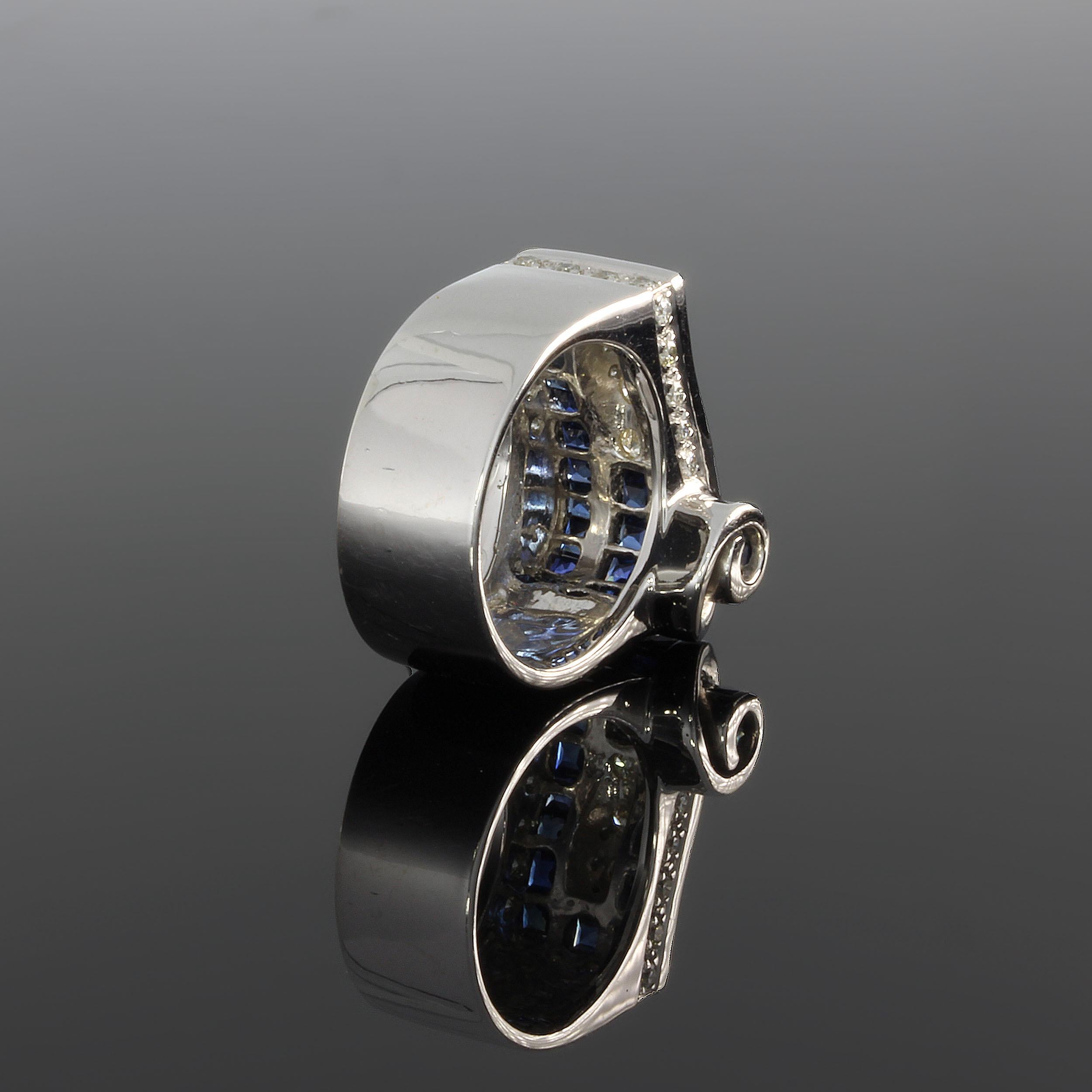 1940s Diamond Sapphire White Gold Ring In Excellent Condition For Sale In Berlin, DE