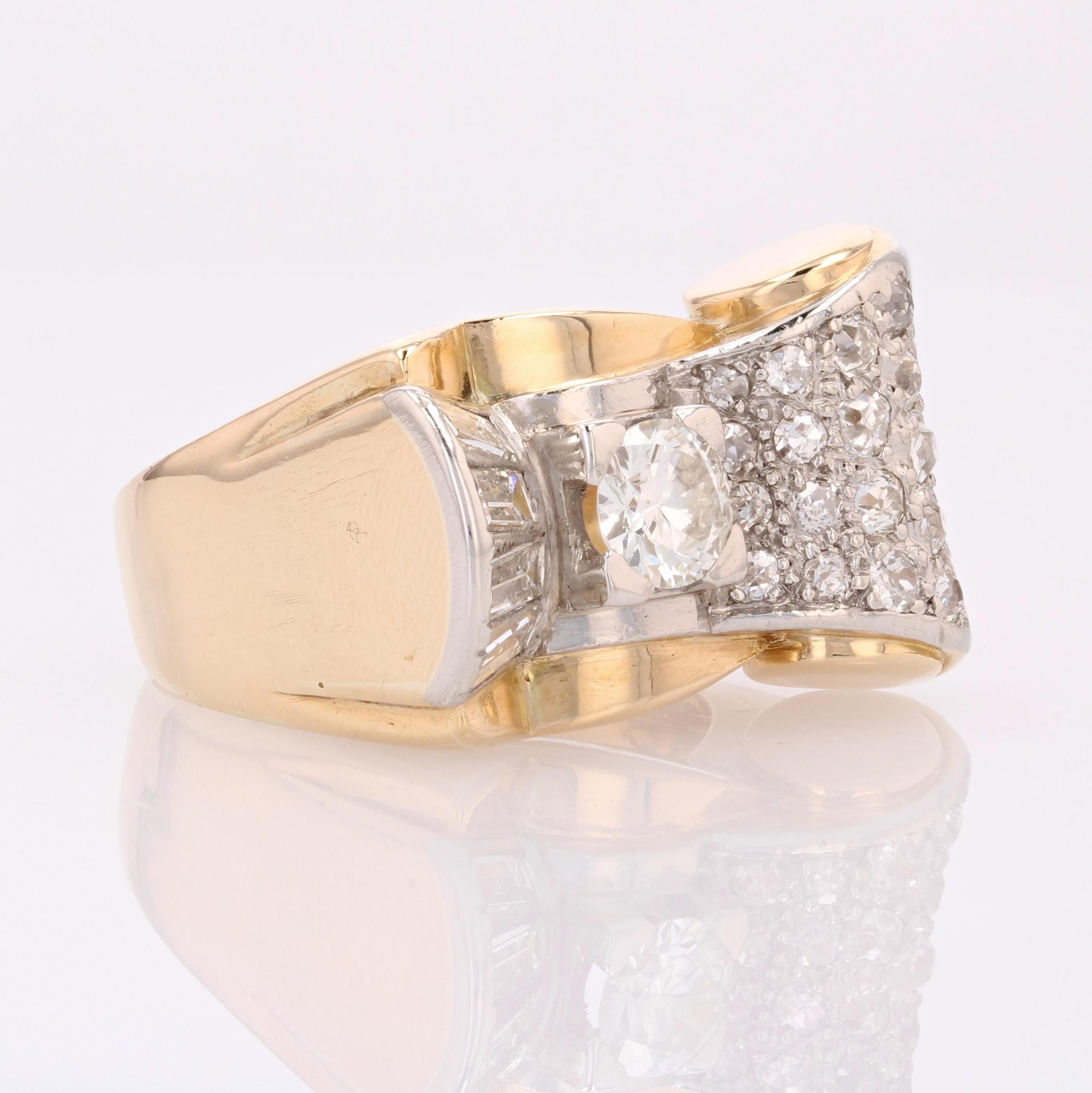 1940er Jahre Diamanten 18 Karat Gelbgold Platin Asymmetrischer Tank Ring im Angebot 4