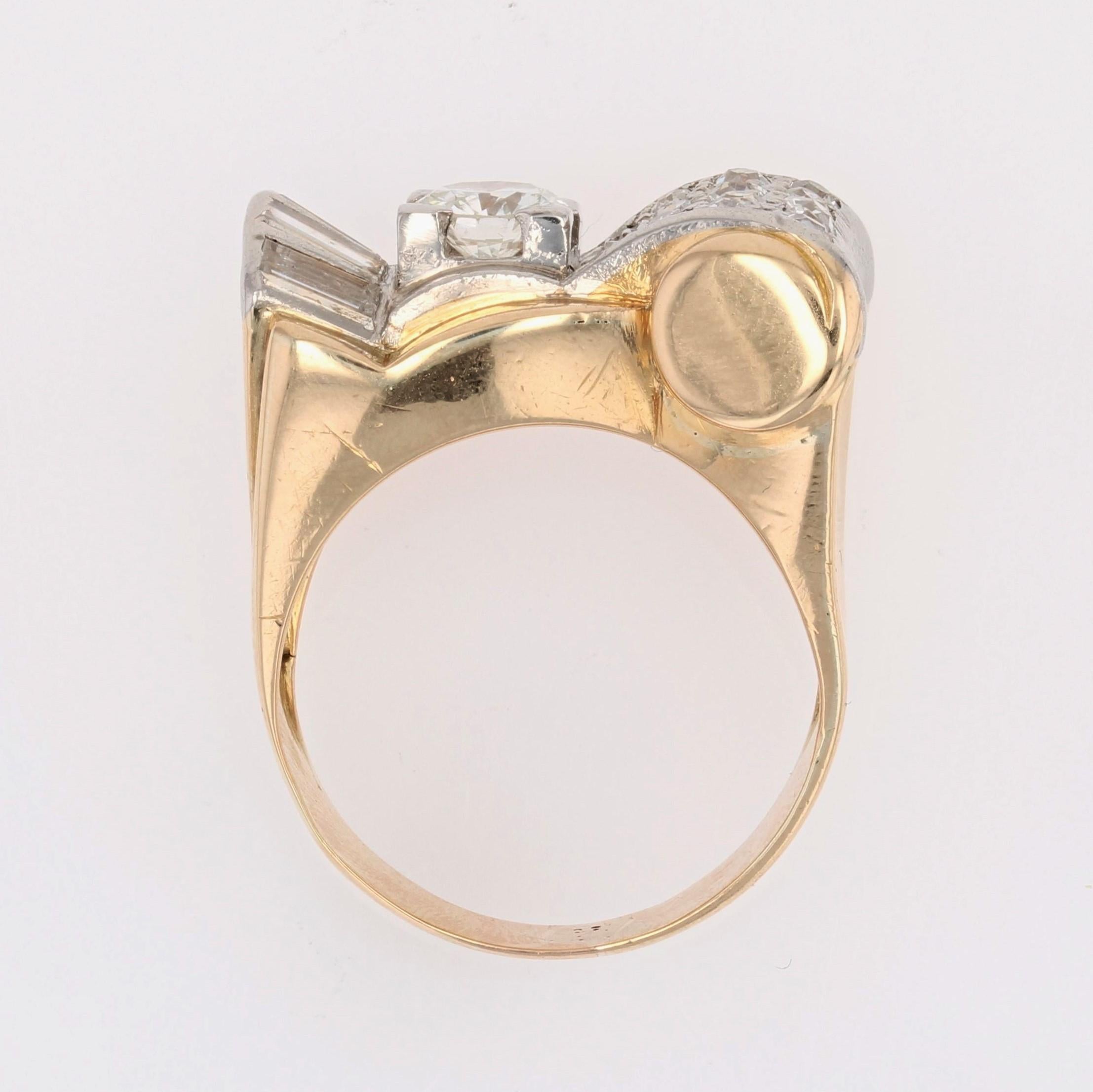 1940er Jahre Diamanten 18 Karat Gelbgold Platin Asymmetrischer Tank Ring im Angebot 10