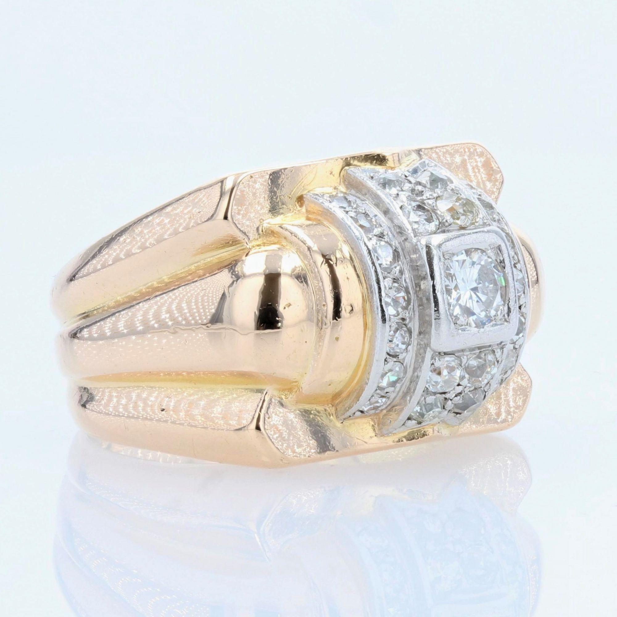 1940s Diamonds 18 Karat Yellow Gold Tank Signet Ring For Sale 4