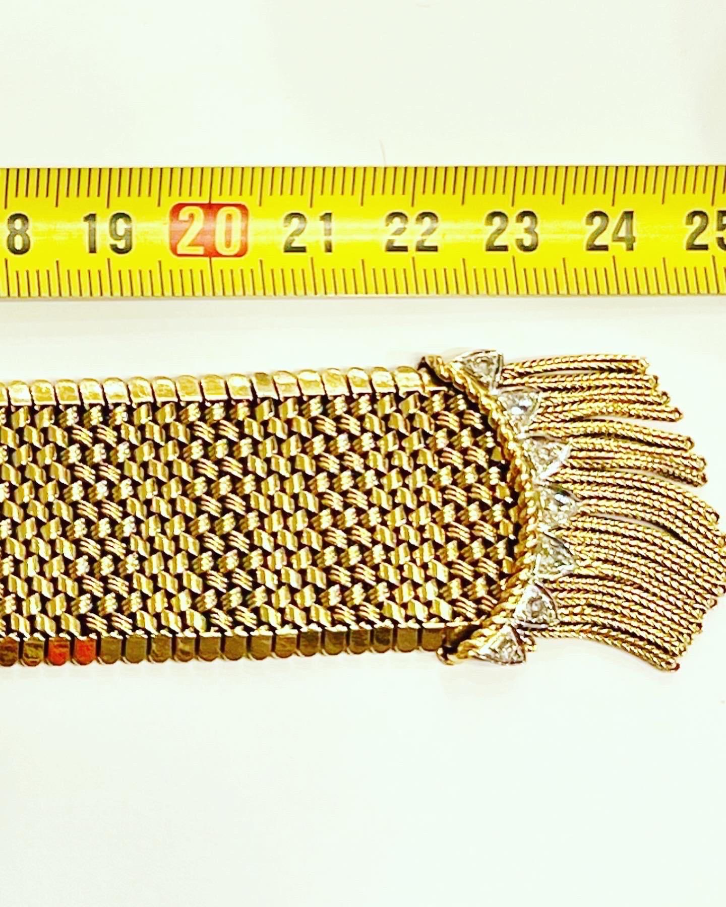 1940s  Diamonds 18k Yellow Gold Platinum Mesh Adjustable Retro Bracelet For Sale 9