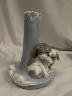 1940's " dog " porcelain vase attributed to  Bing & Grøndahl