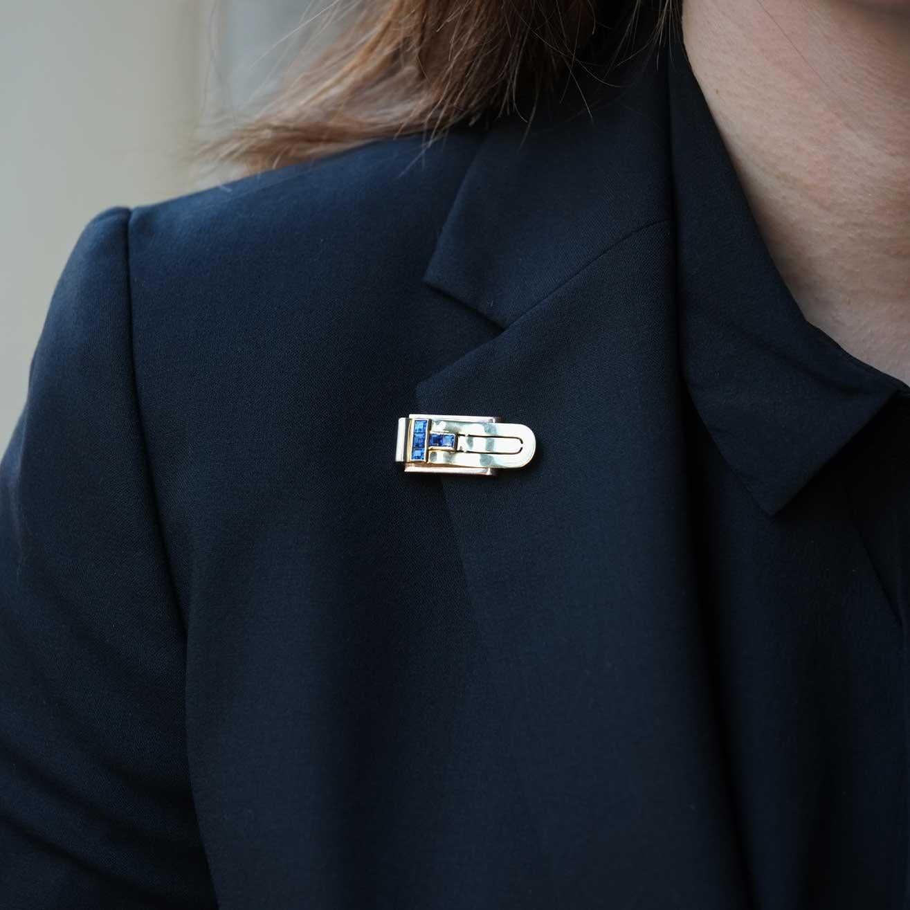 Princess Cut 1940's Double Clip Brooch Three tone gold & Sapphires For Sale