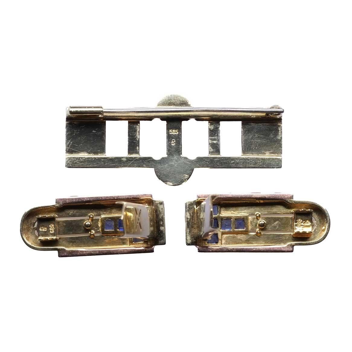 1940's Double Clip Brooch Three tone gold & Sapphires For Sale 1