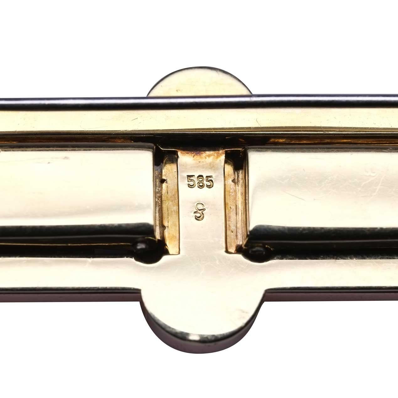 1940's Double Clip Brooch Three tone gold & Sapphires For Sale 4