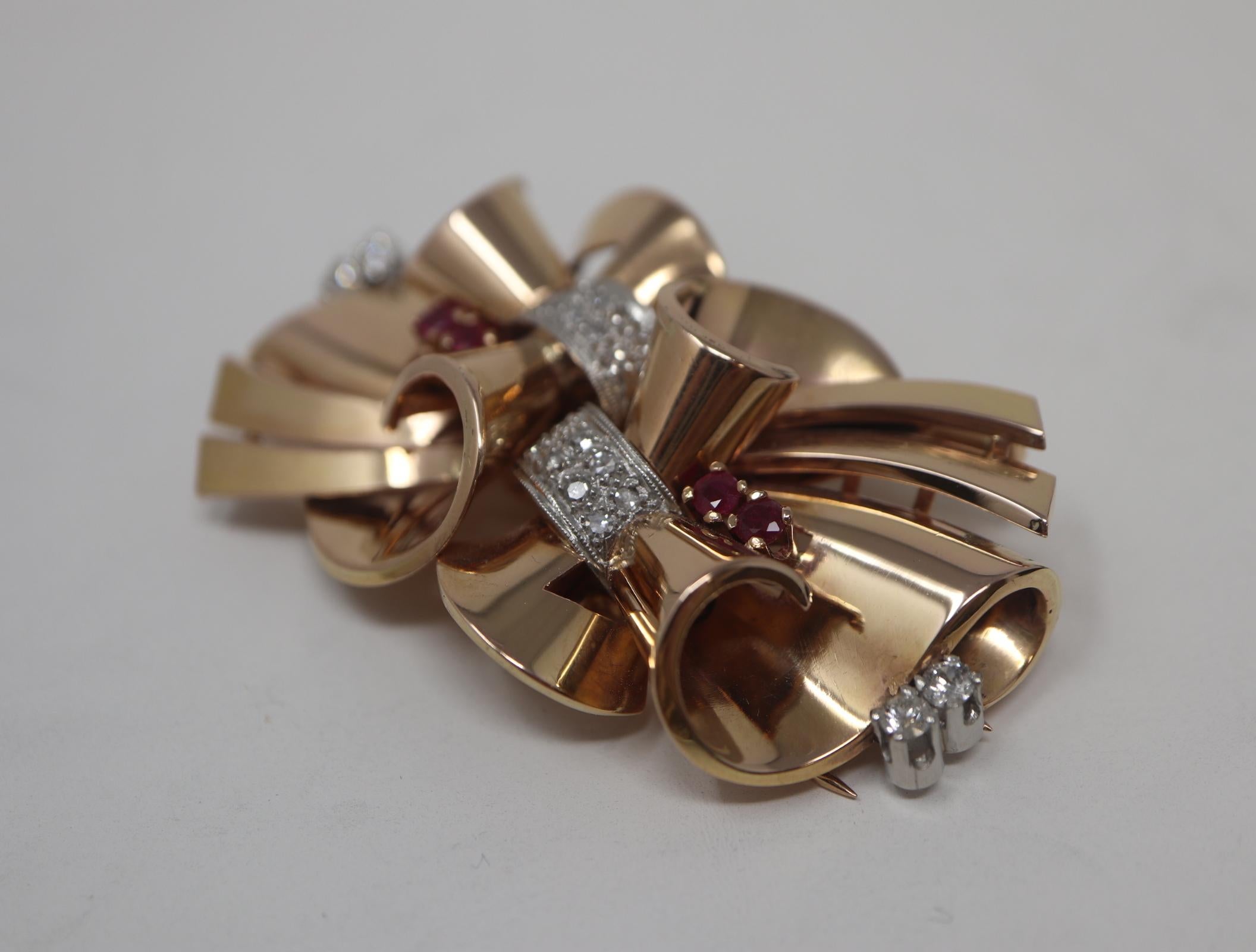 1940'S Dress Clips Rubies and Diamonds Convertable to Brooch 14K Rose Gold In Excellent Condition For Sale In Carmel-by-the-Sea, CA
