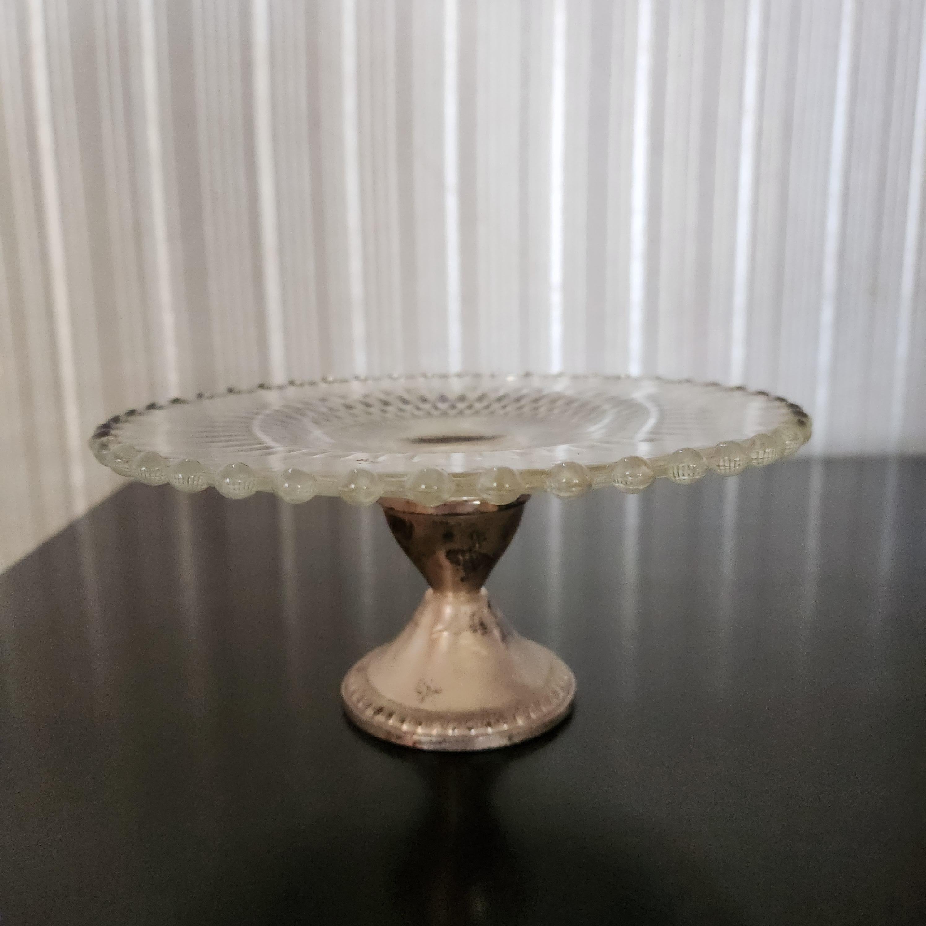 Mid-Century Modern 1940s Maurice Duchin Petite Pedestal Cake Plate Sterling Silver For Sale