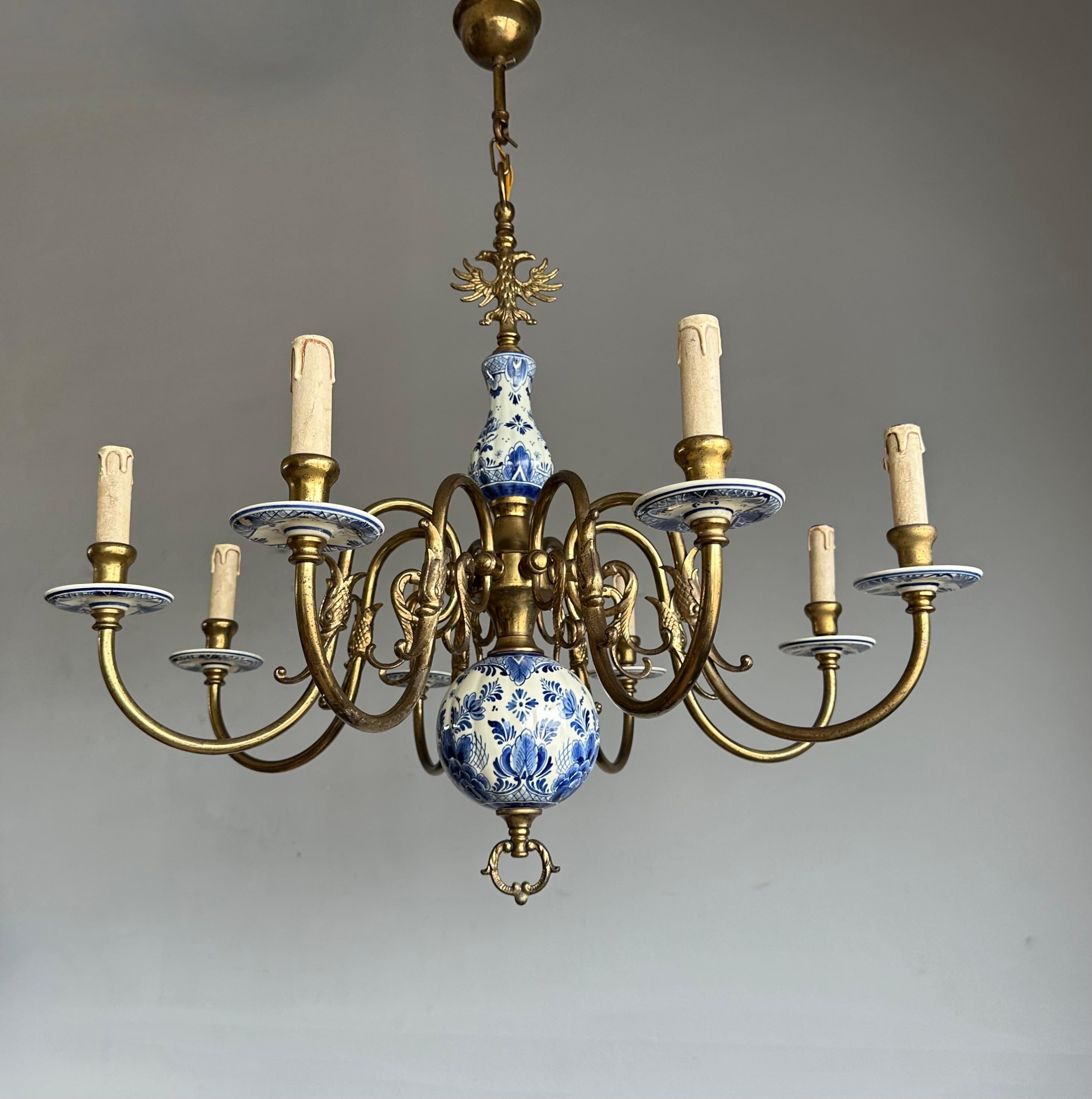 Stunning and large size eight light pendant.

This decorative and top quality made pendant could be perfect for you. Both on and off this great workmanship fixture can create just the right atmosphere in your kitchen, dining or living room. However,