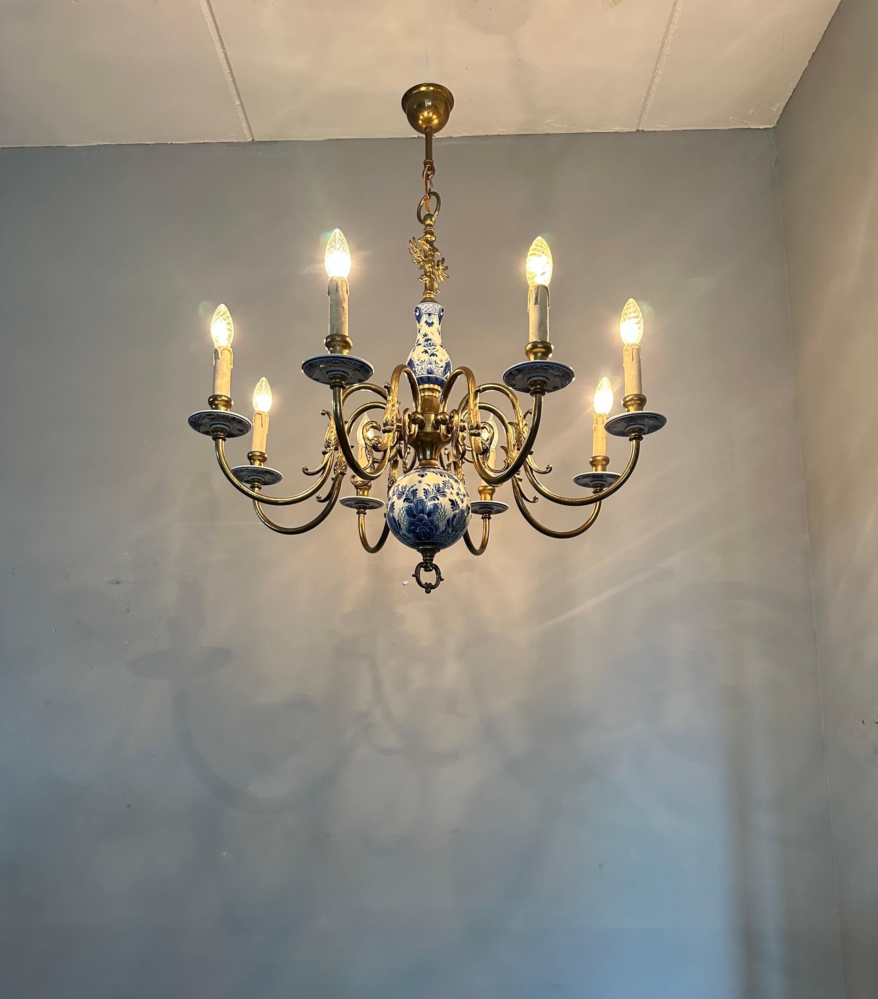 1940s Dutch Large Brass & Porcelain Hand Painted Delft Blue and White Chandelier In Good Condition In Lisse, NL