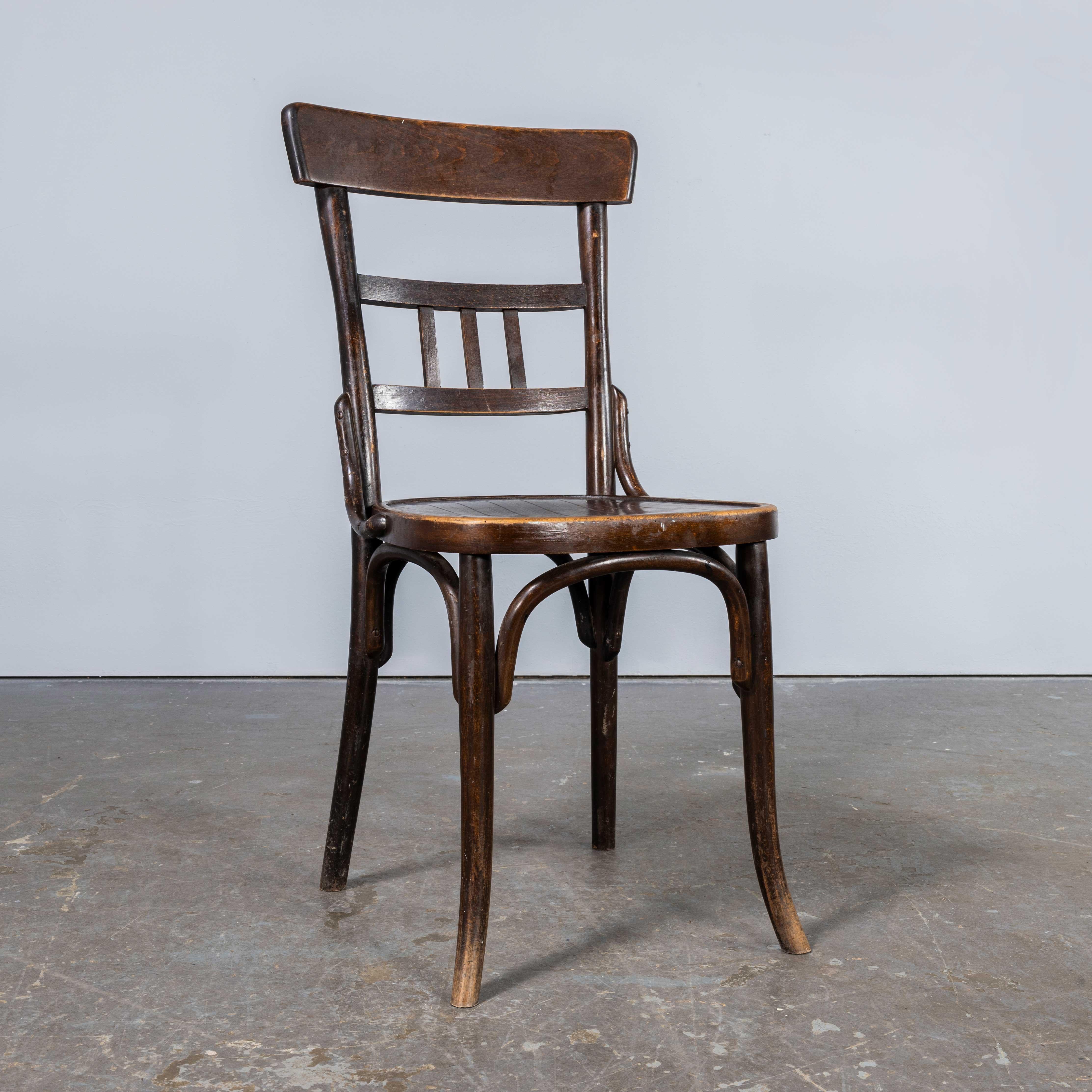 Hêtre Paire de chaises de salle à manger en bois de Debrecen des années 1940 en vente