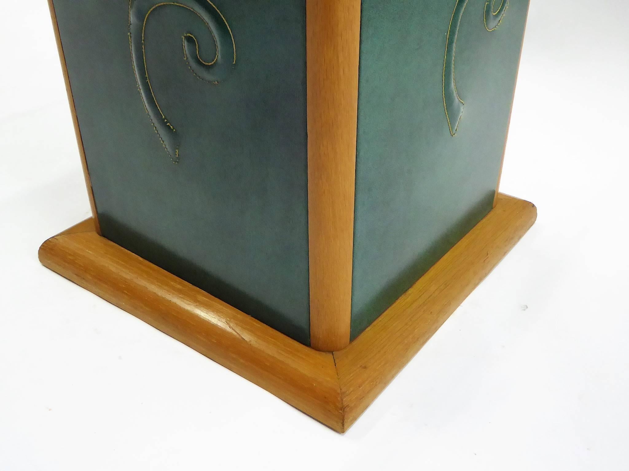 Modern Deco 1940s Edward Stoll Cerused Oak, Glass and Leatherette Side Table In Good Condition For Sale In Miami, FL