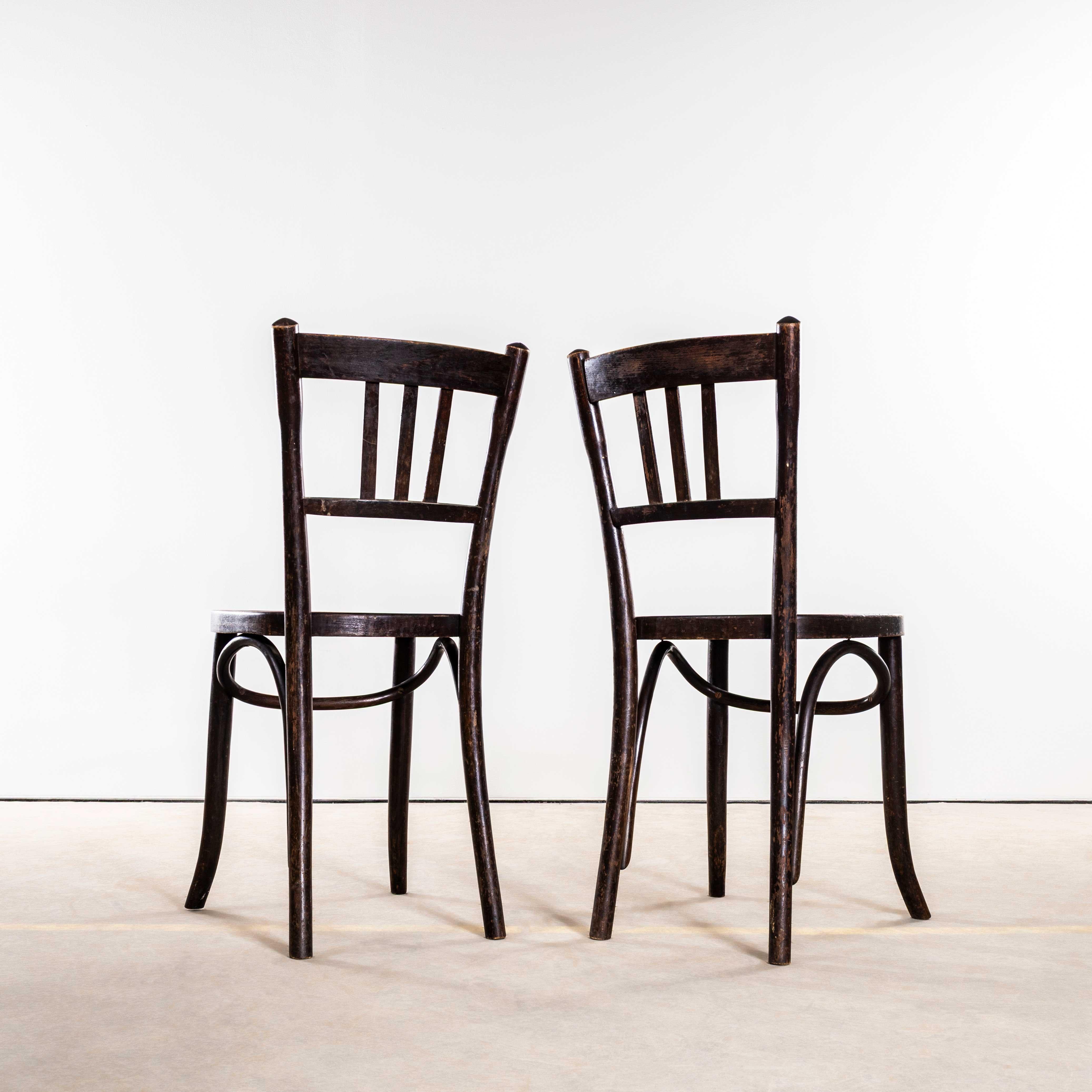 1940's Elegant Dark Oak Bentwood Thonet Dining Chairs – Pair For Sale 2