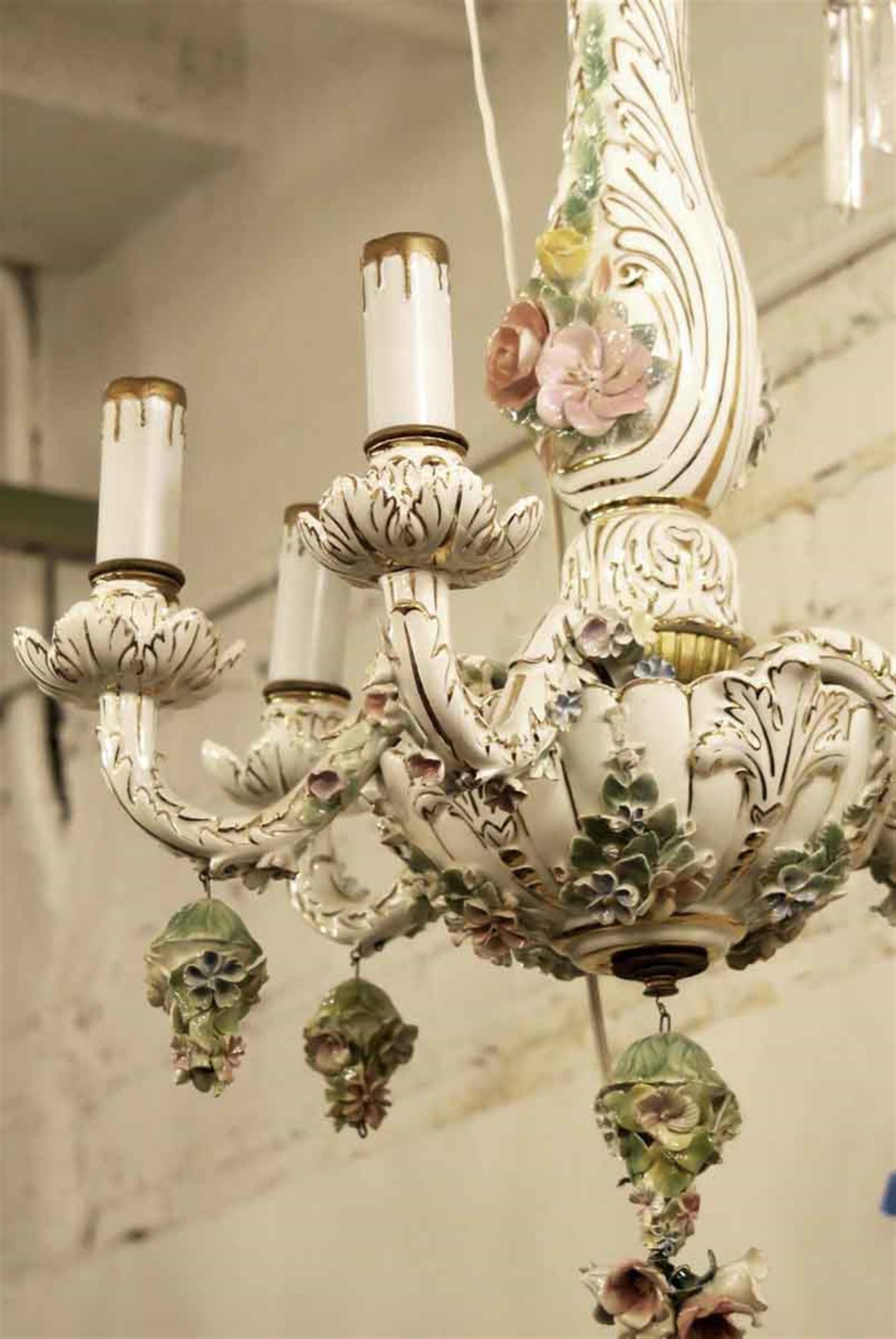 Mid-20th Century 1940s Elegant Five-Arm Italian Floral Porcelain Chandelier