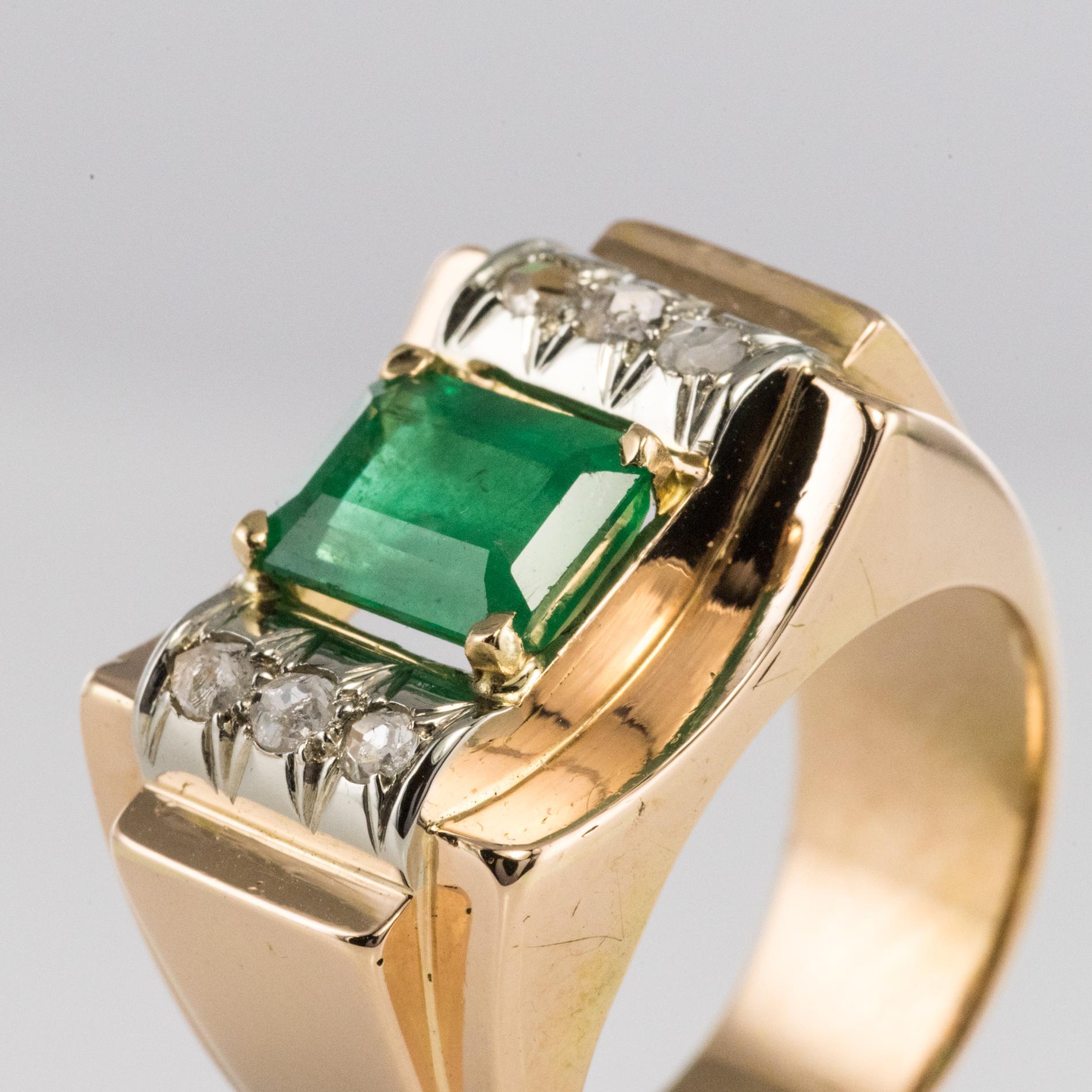 1940s Emerald Diamonds 18 Karat Yellow Gold Tank Ring In Good Condition In Poitiers, FR