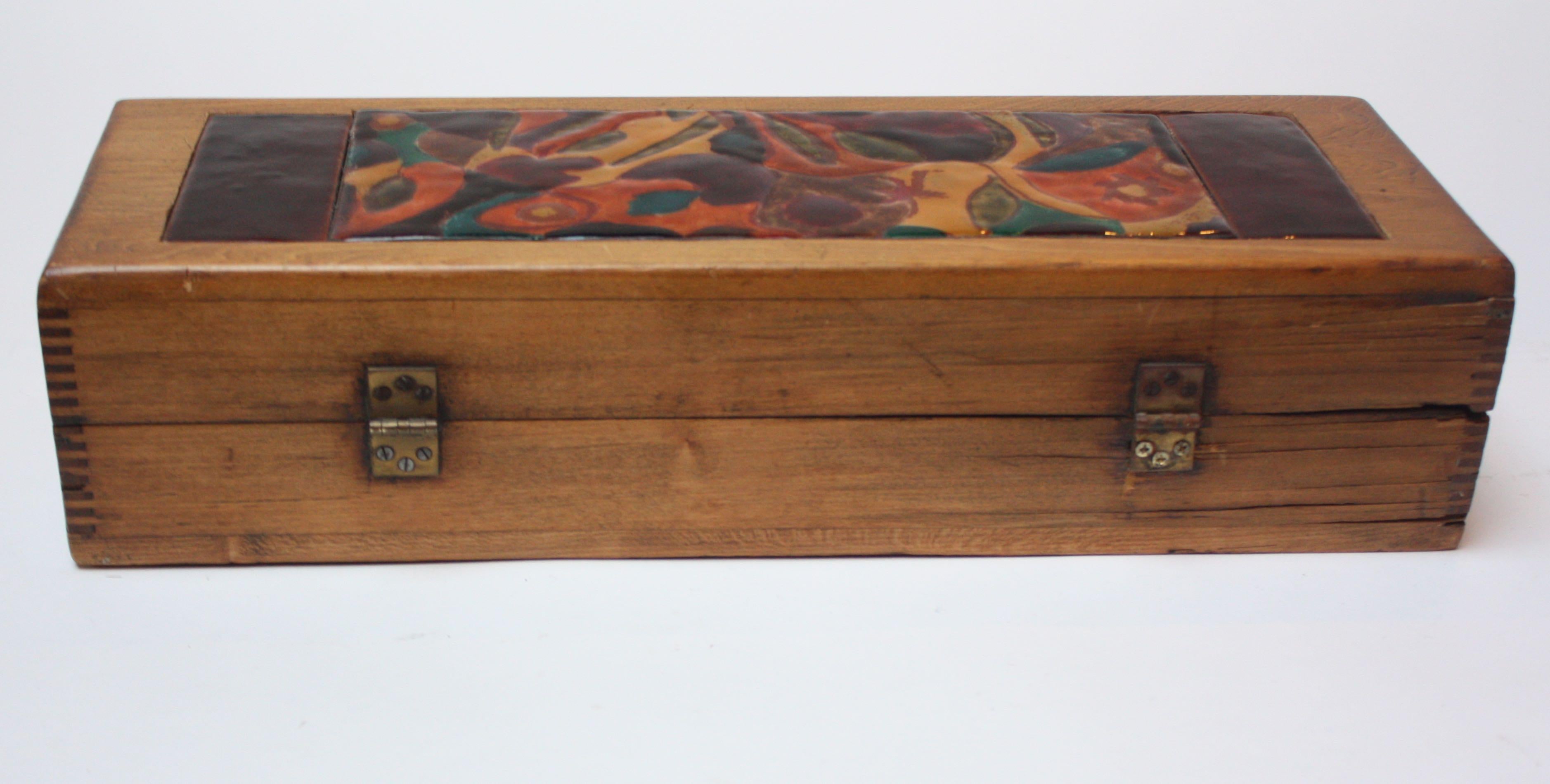 Mid-20th Century 1940s Enamel and Wooden Box by Elizabeth Bensley For Sale